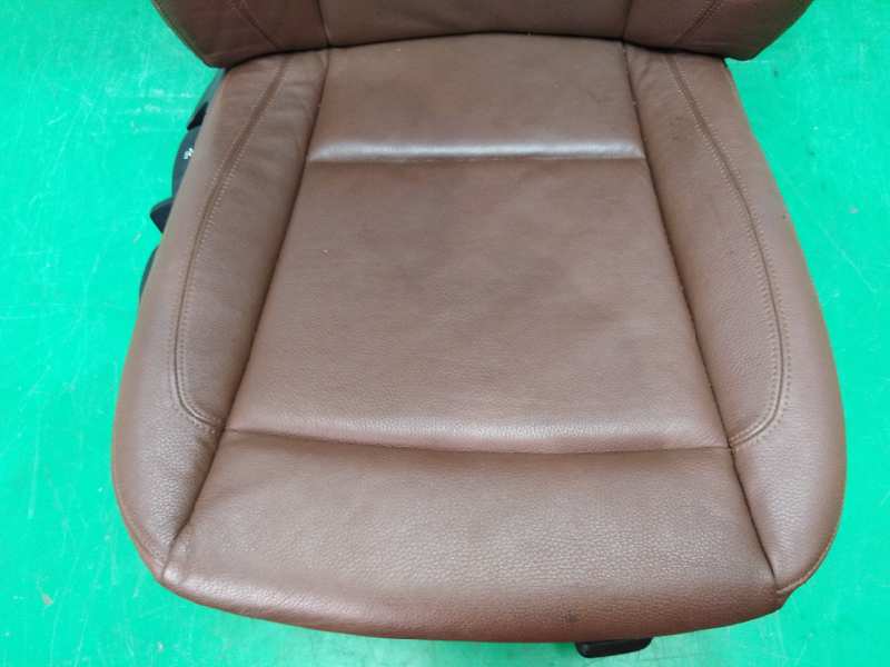 ASIENTO DELANTERO DERECHO