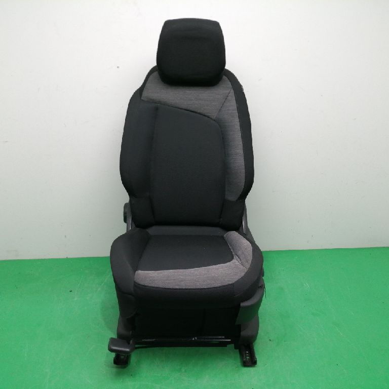 ASIENTO DELANTERO IZQUIERDO