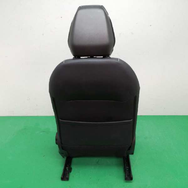 ASIENTO DELANTERO IZQUIERDO