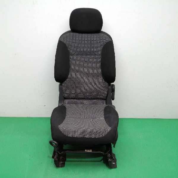 ASIENTO DELANTERO IZQUIERDO