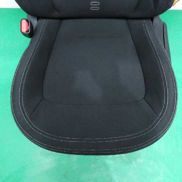 ASIENTO DELANTERO IZQUIERDO