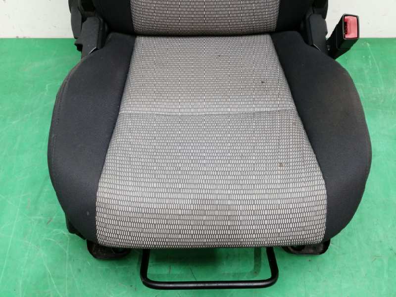 ASIENTO DELANTERO DERECHO