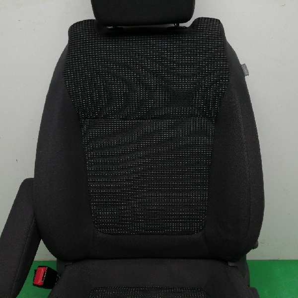 ASIENTO DELANTERO IZQUIERDO