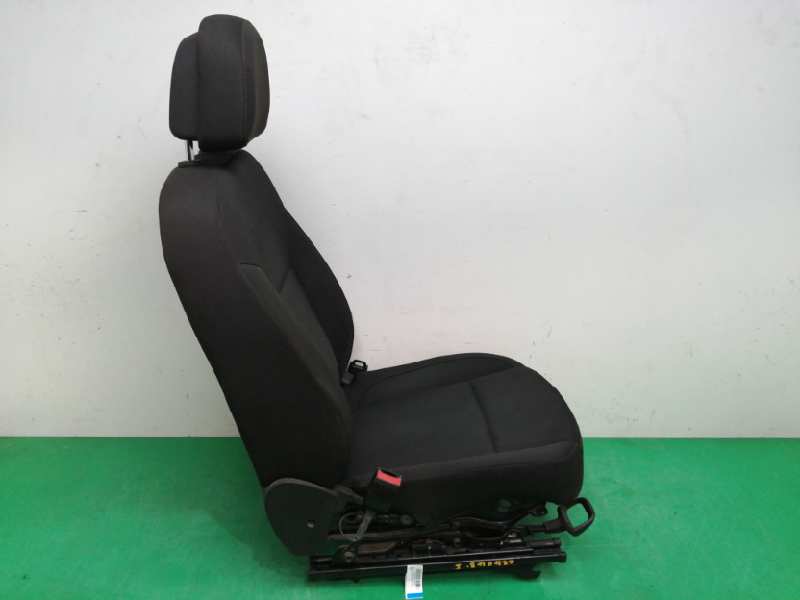 ASIENTO DELANTERO IZQUIERDO