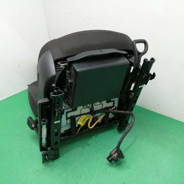 ASIENTO DELANTERO DERECHO