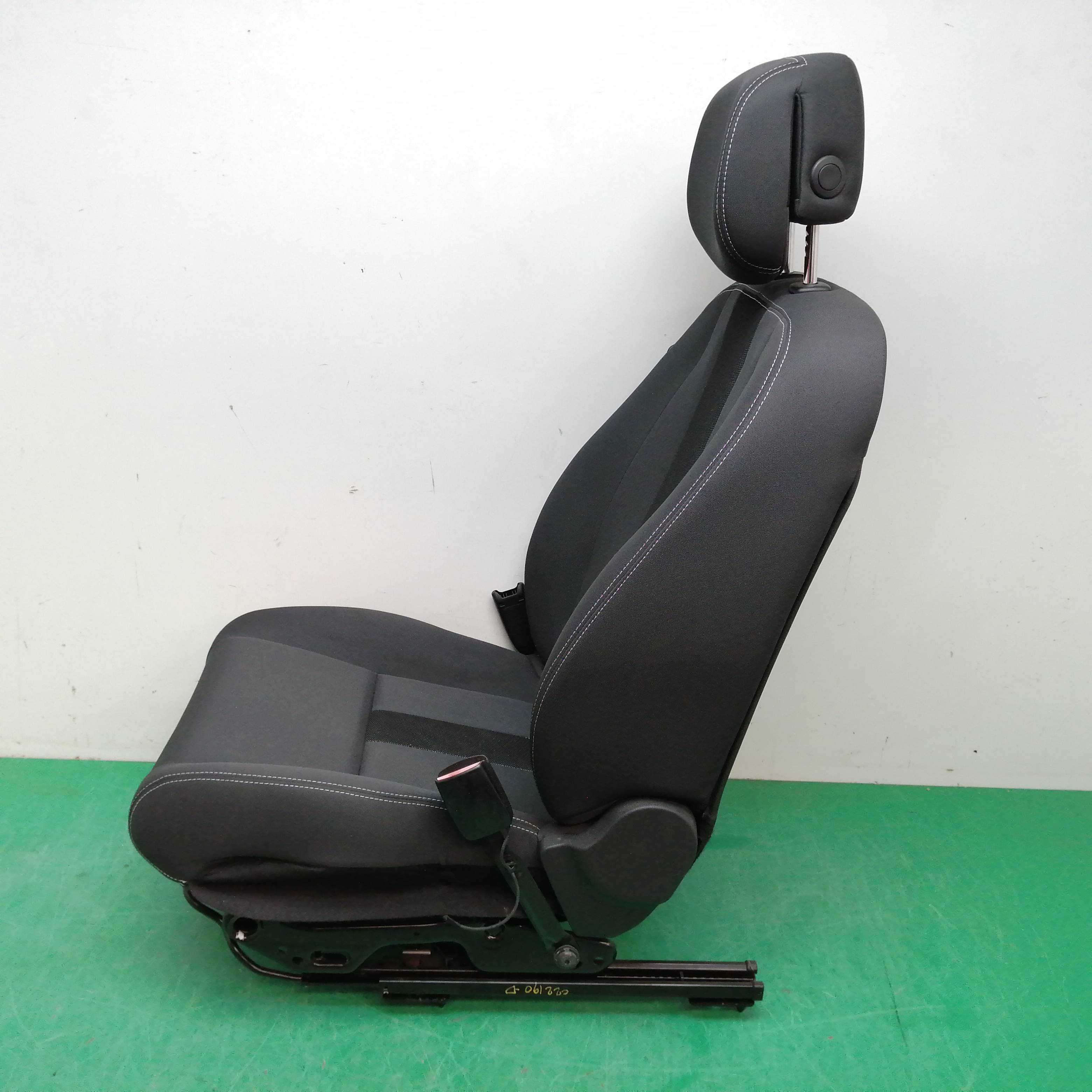 ASIENTO DELANTERO DERECHO