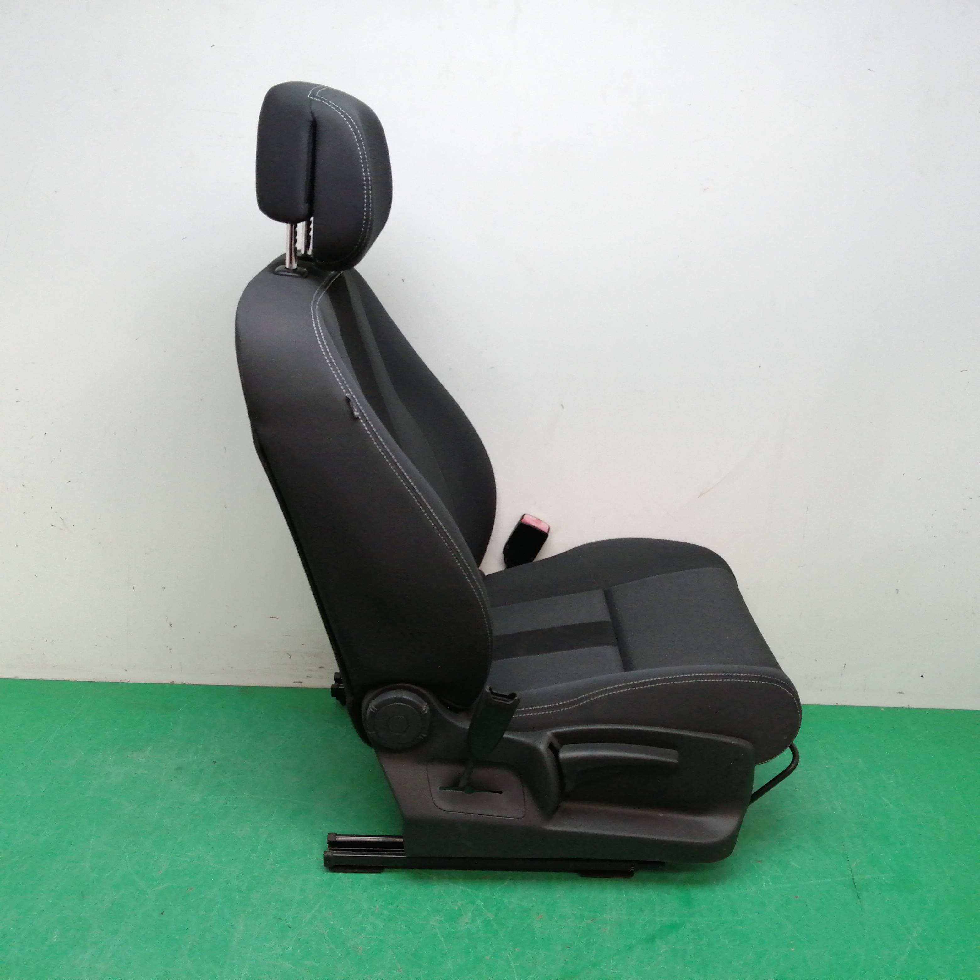 ASIENTO DELANTERO DERECHO