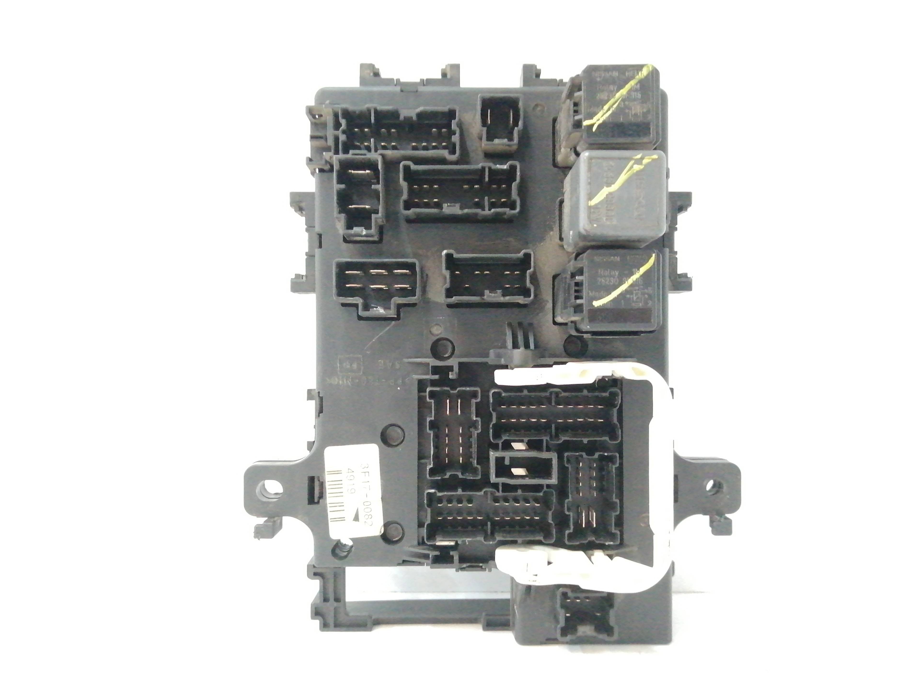 CAJA RELES / FUSIBLES