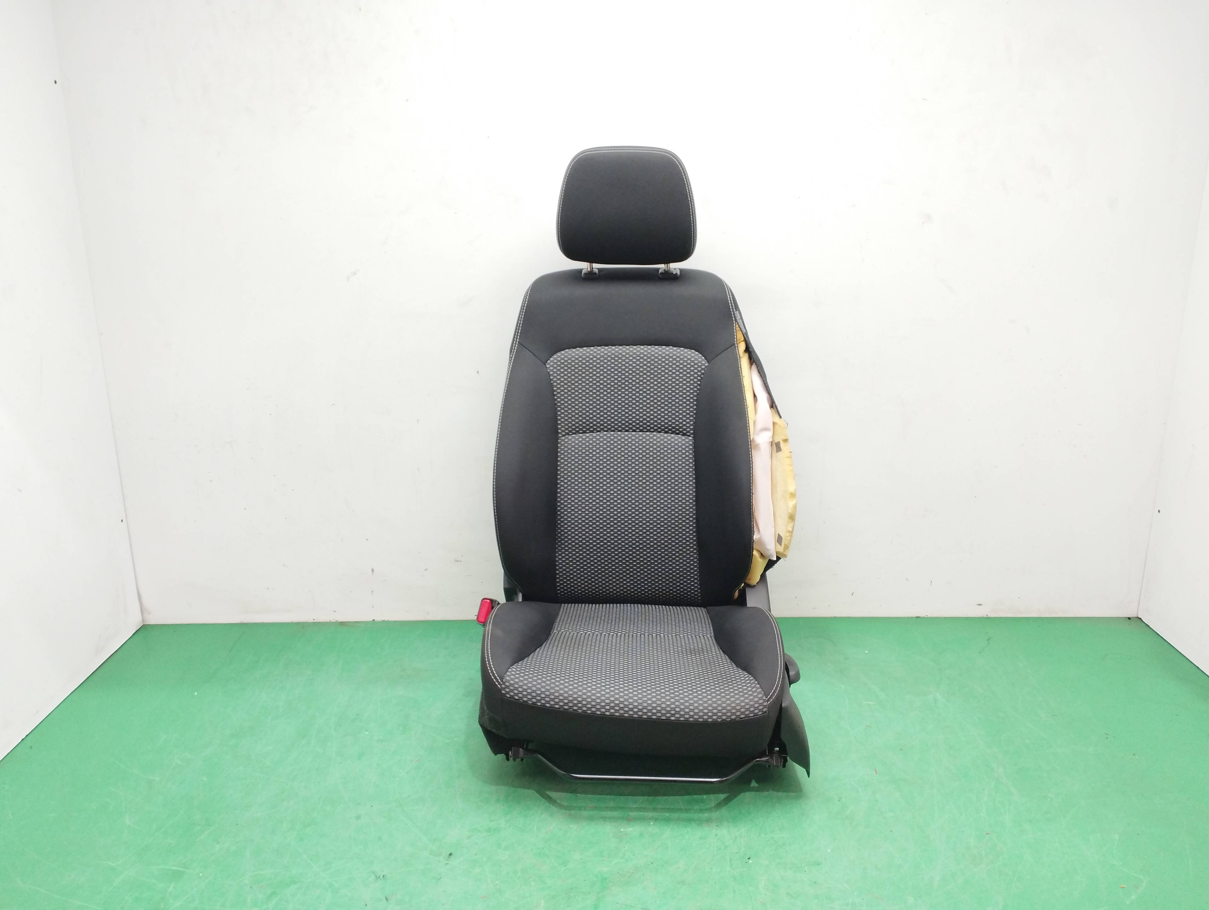 ASIENTO DELANTERO IZQUIERDO