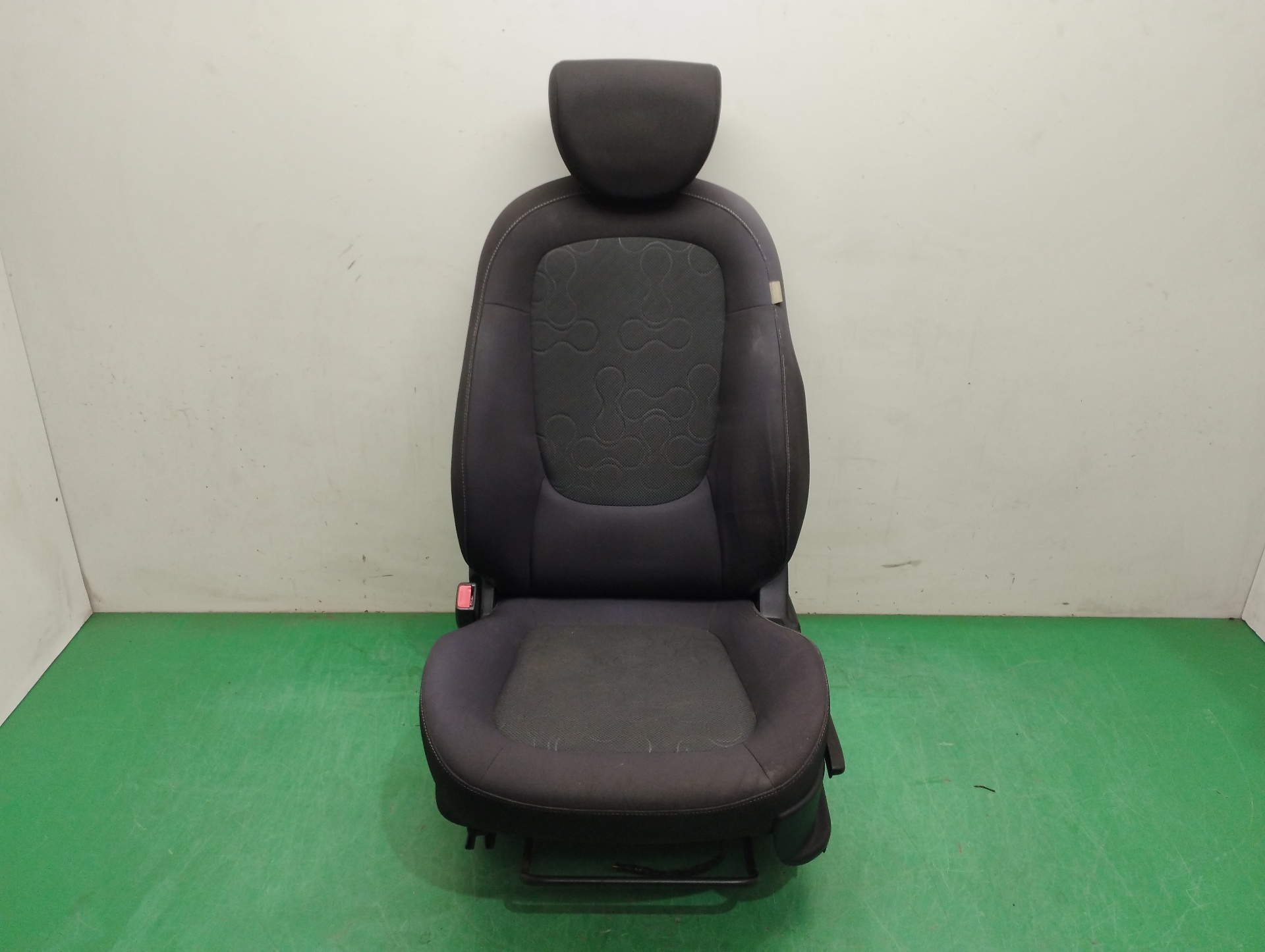 ASIENTO DELANTERO IZQUIERDO