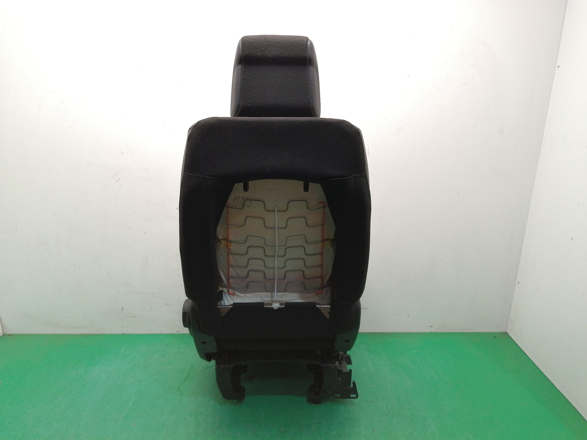 ASIENTO DELANTERO IZQUIERDO