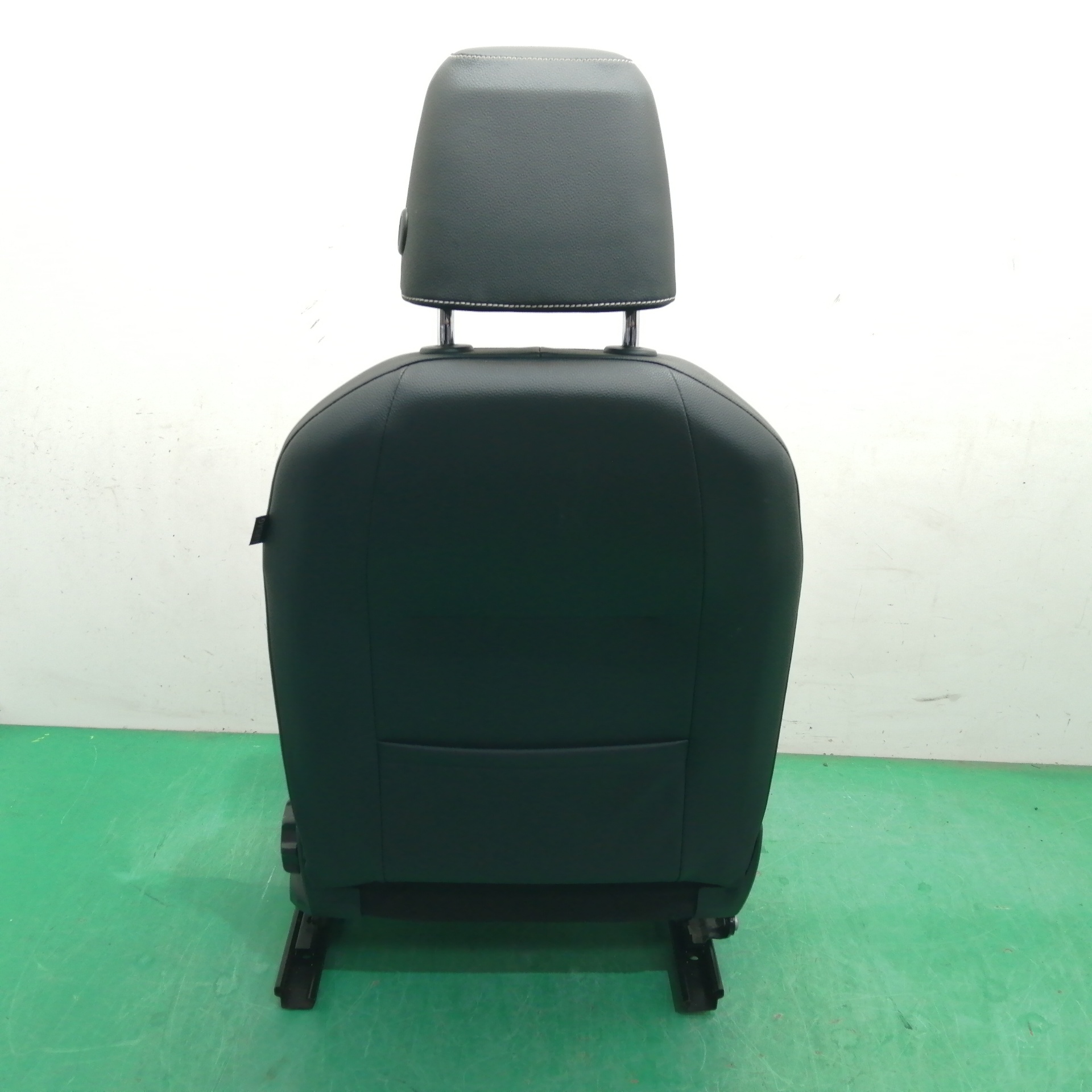 ASIENTO DELANTERO IZQUIERDO