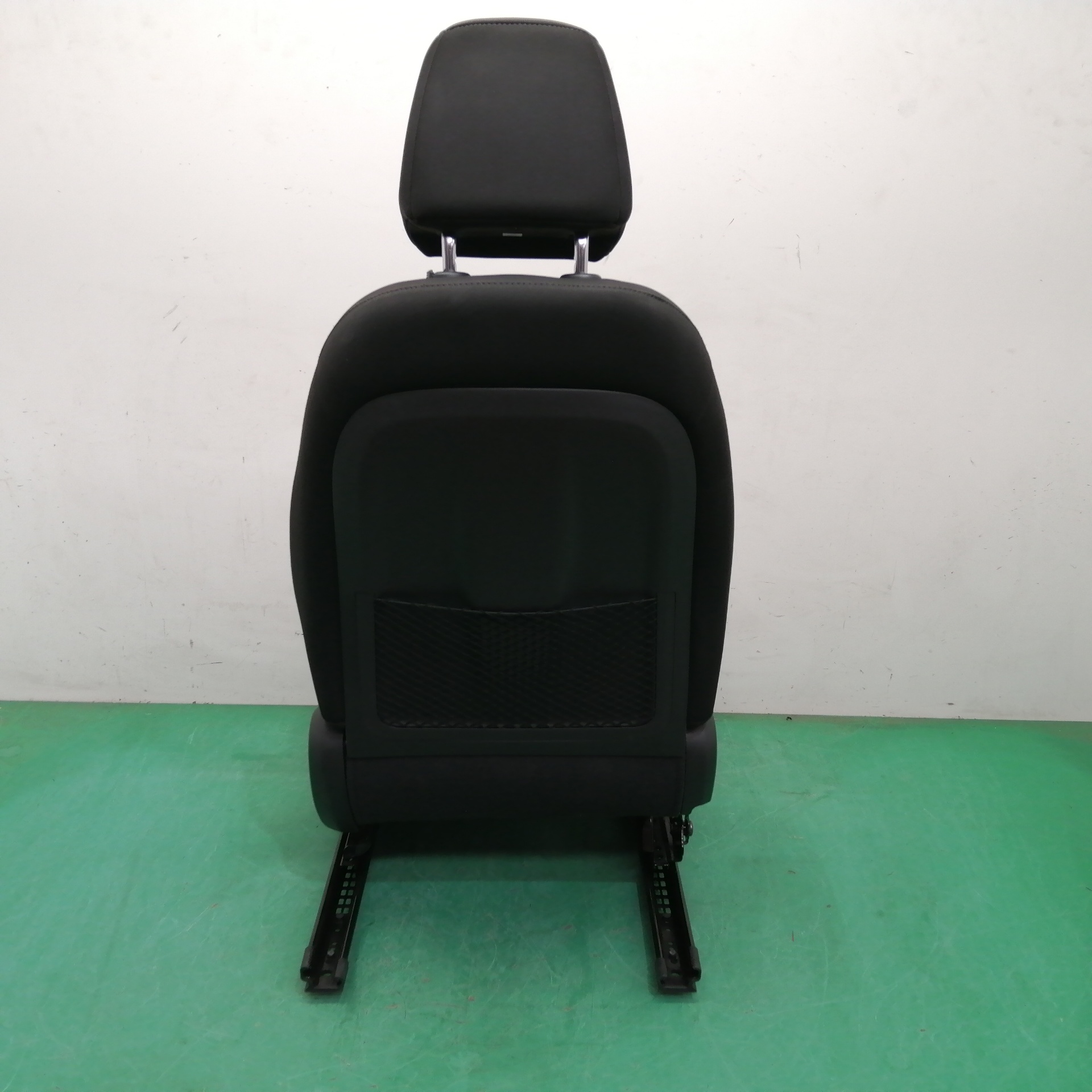 ASIENTO DELANTERO IZQUIERDO