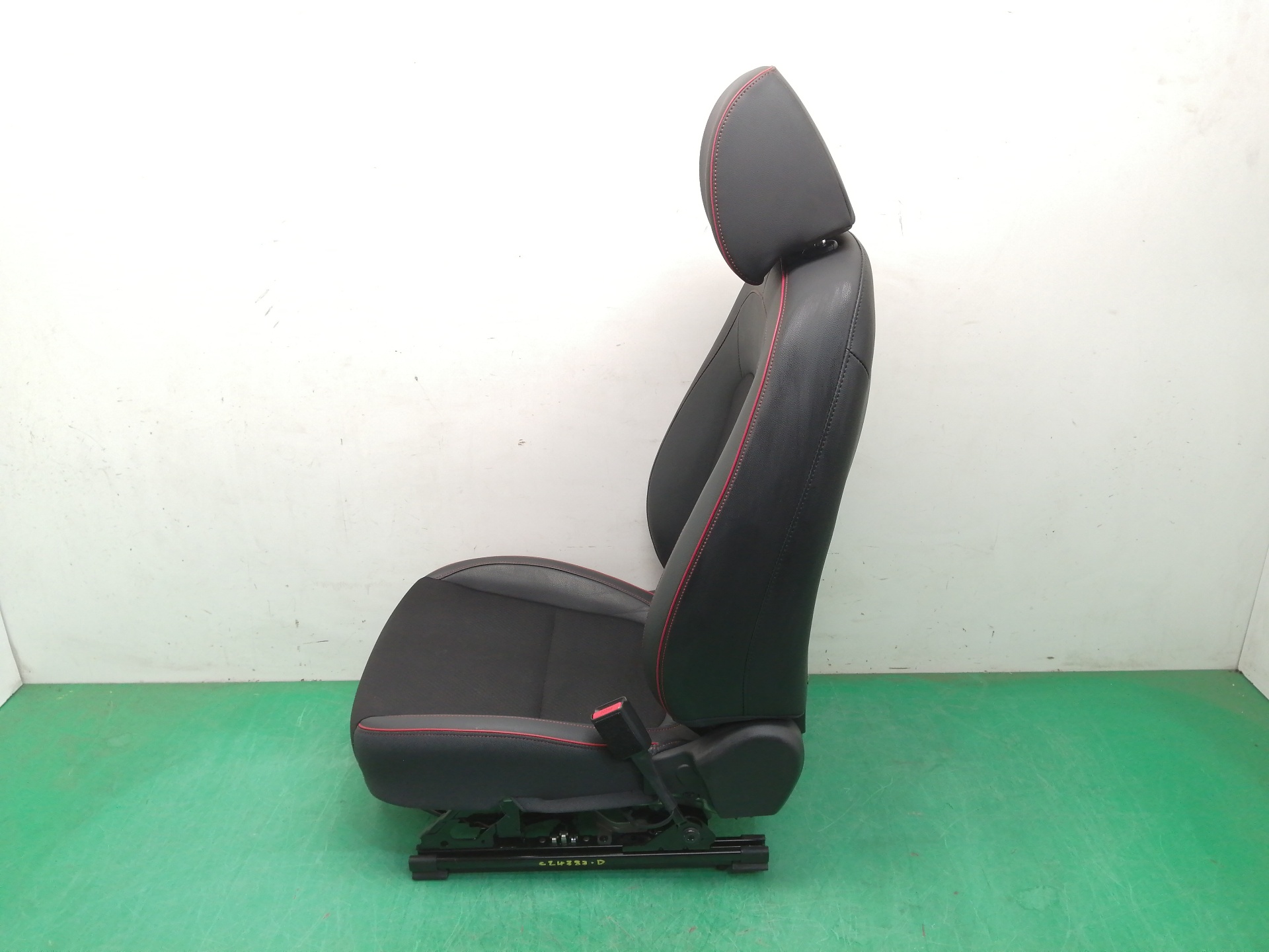 ASIENTO DELANTERO DERECHO