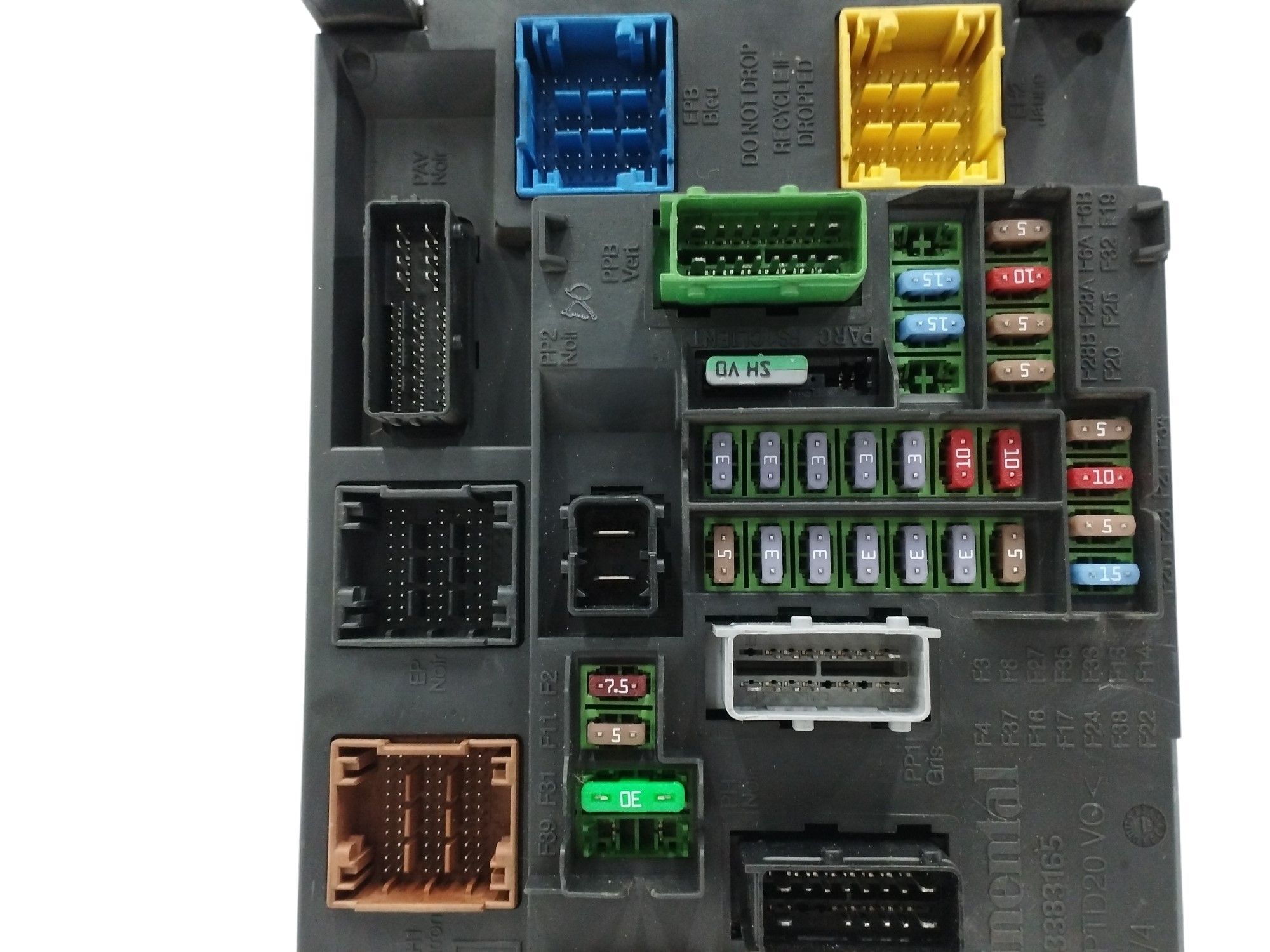 CAJA RELES / FUSIBLES