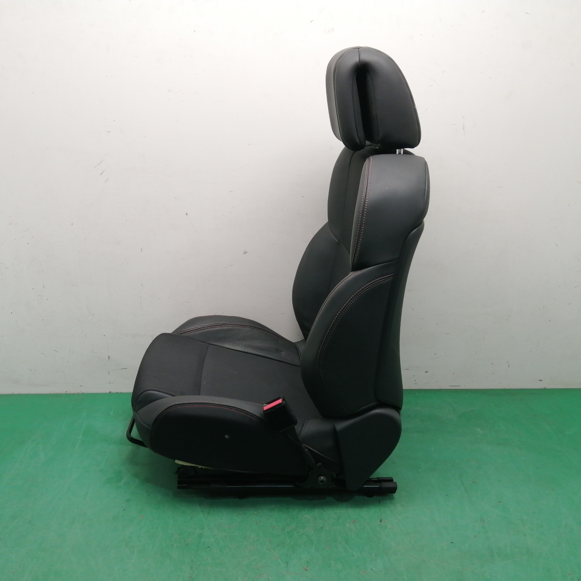 ASIENTO DELANTERO DERECHO