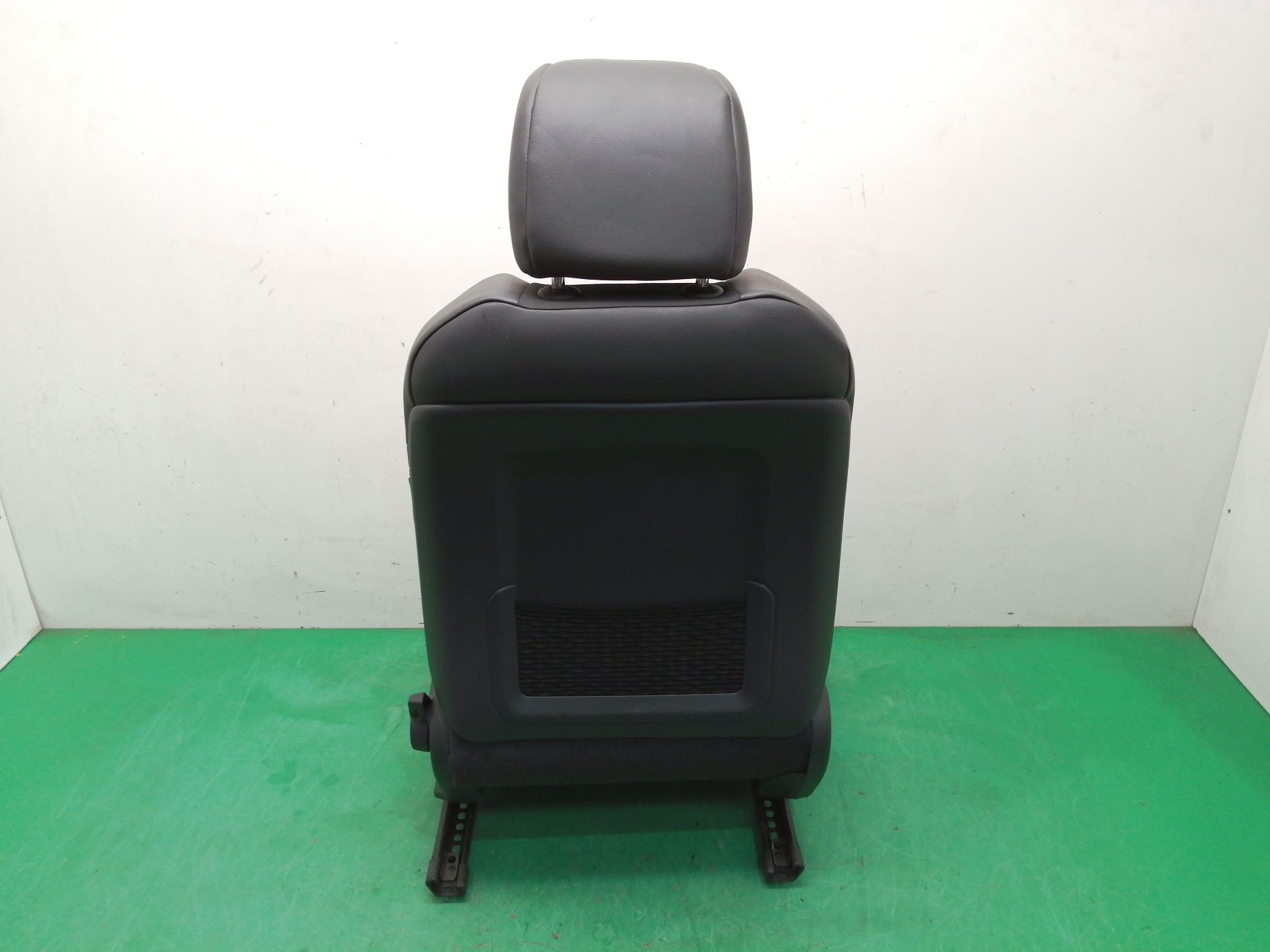 ASIENTO DELANTERO IZQUIERDO