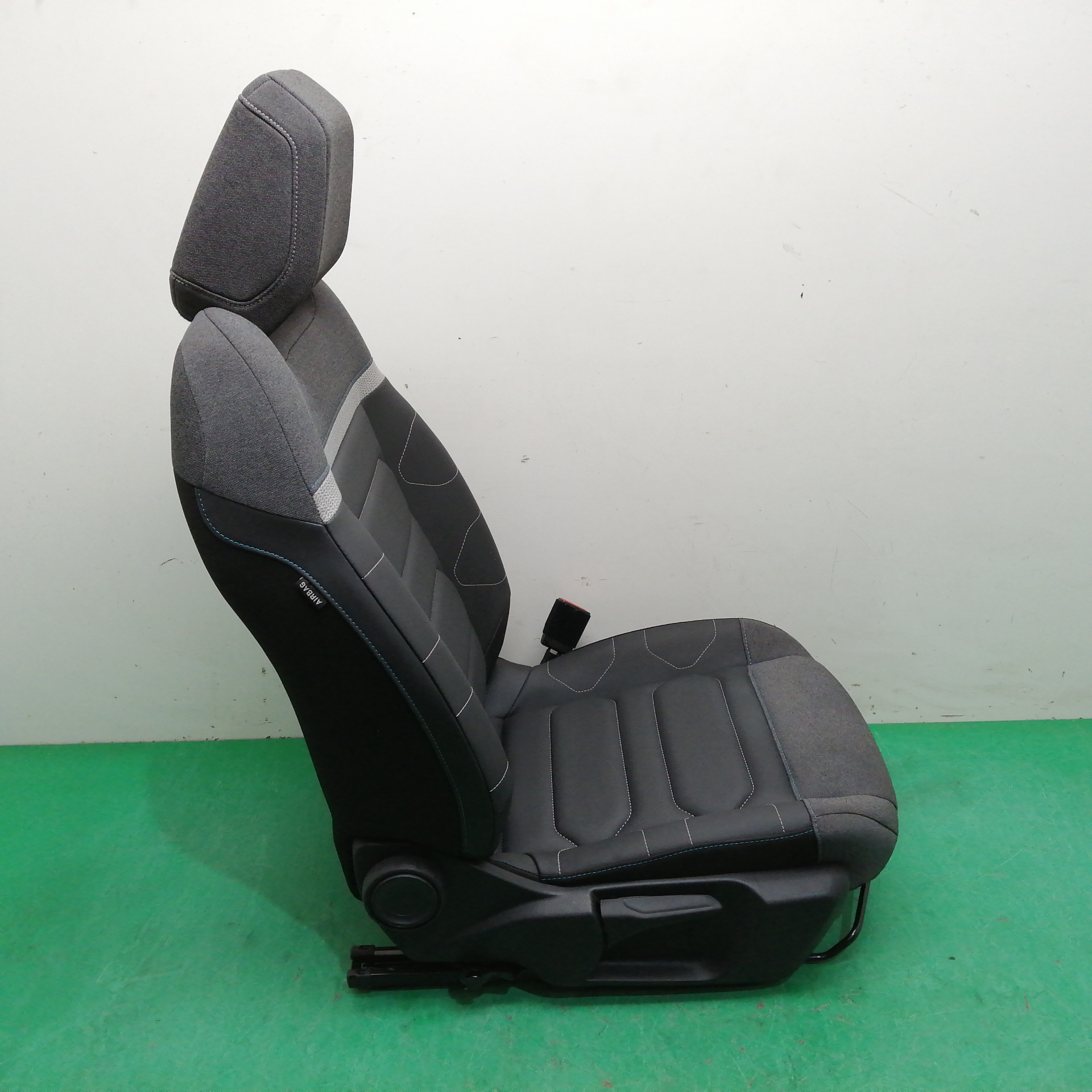 ASIENTO DELANTERO DERECHO