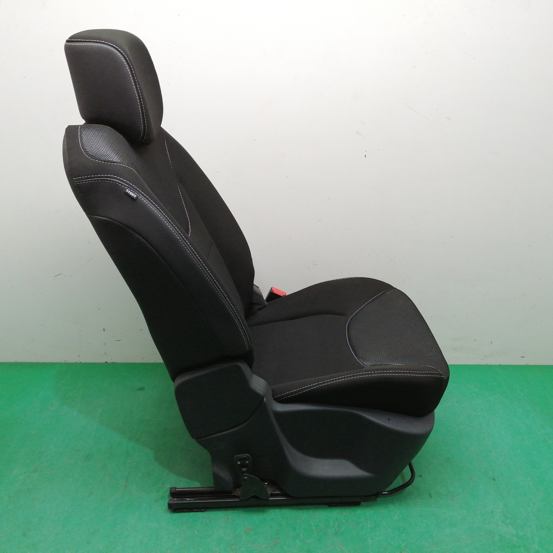 ASIENTO DELANTERO DERECHO