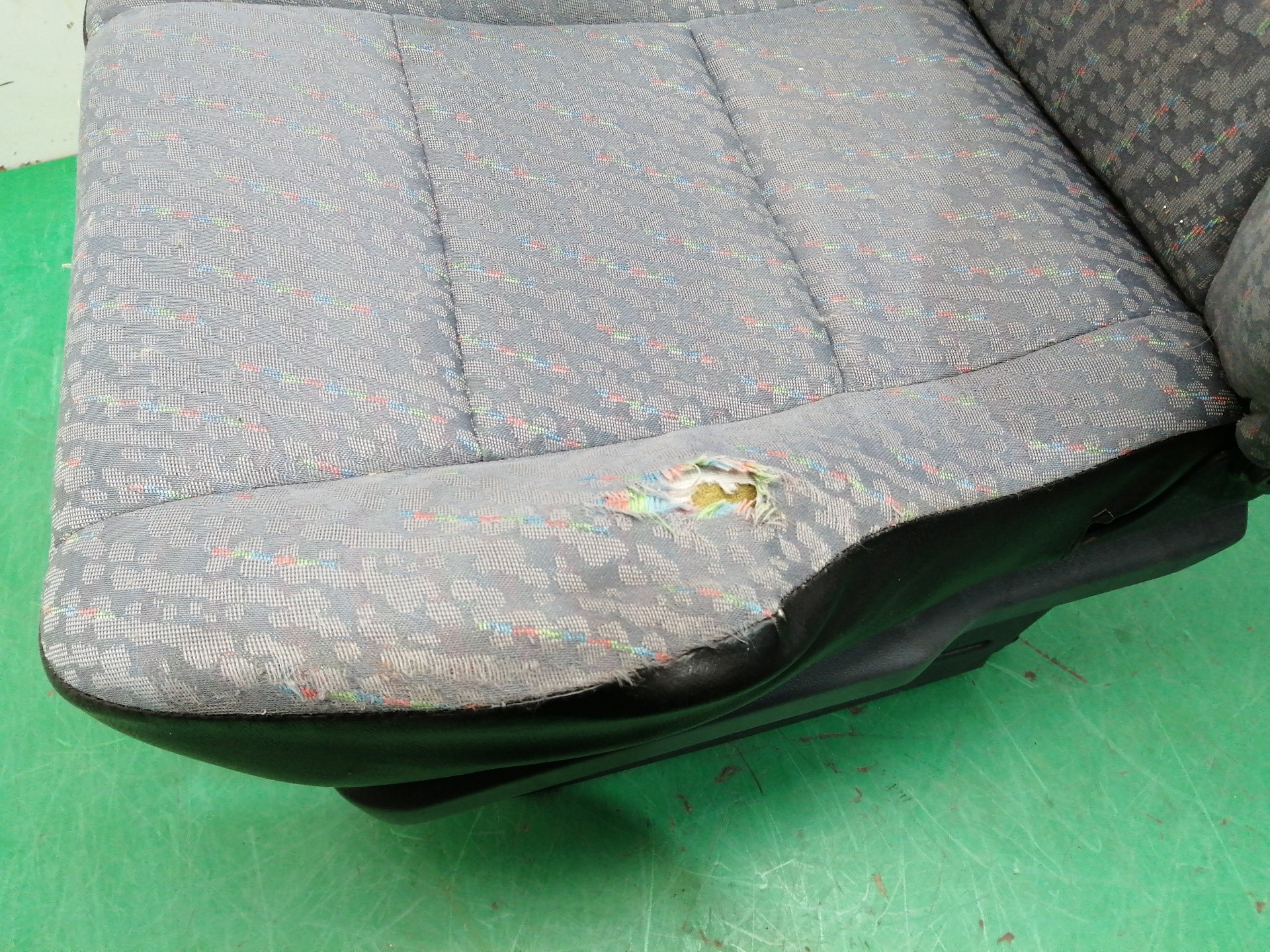 ASIENTO DELANTERO IZQUIERDO