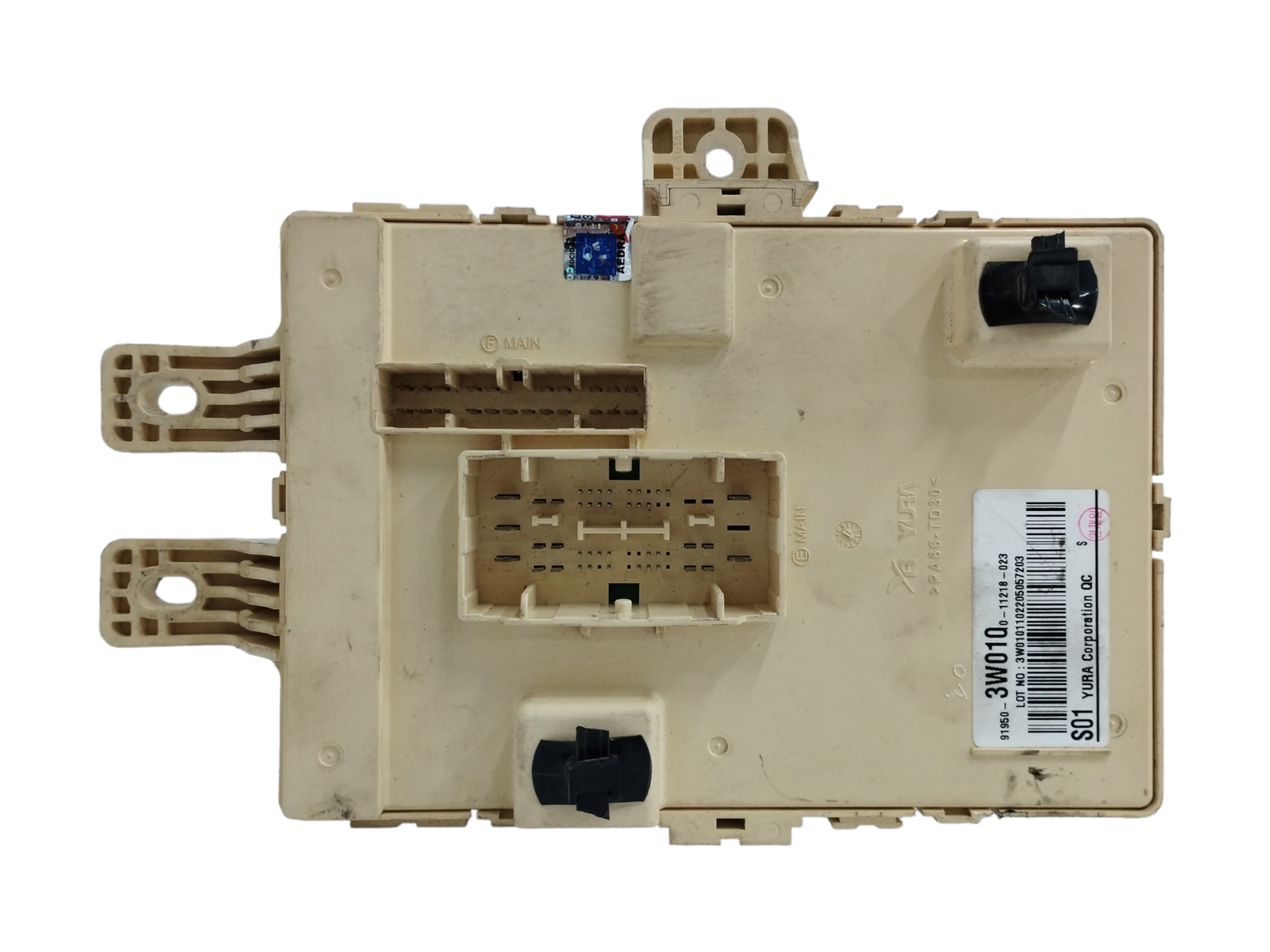 CAJA RELES / FUSIBLES