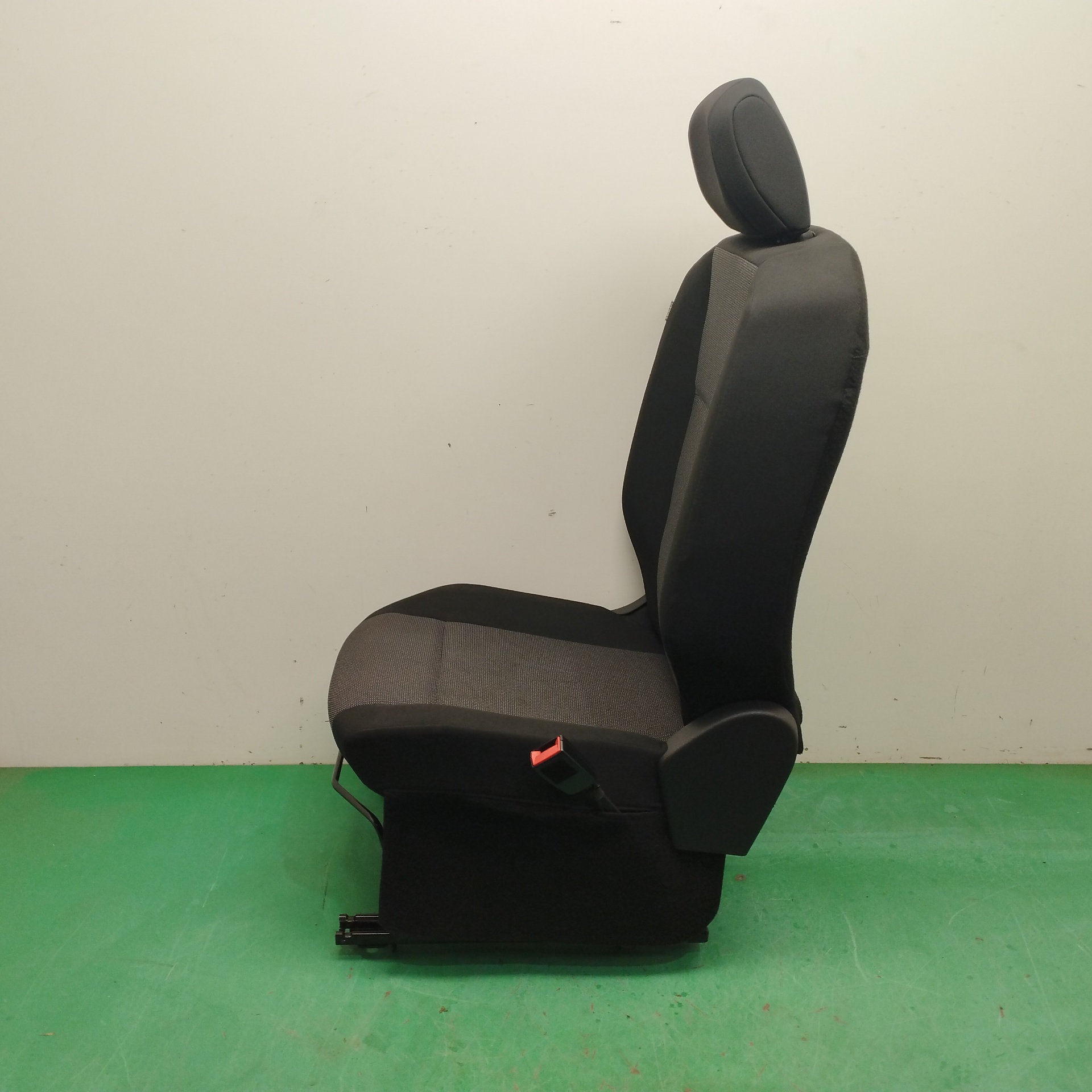 ASIENTO DELANTERO DERECHO