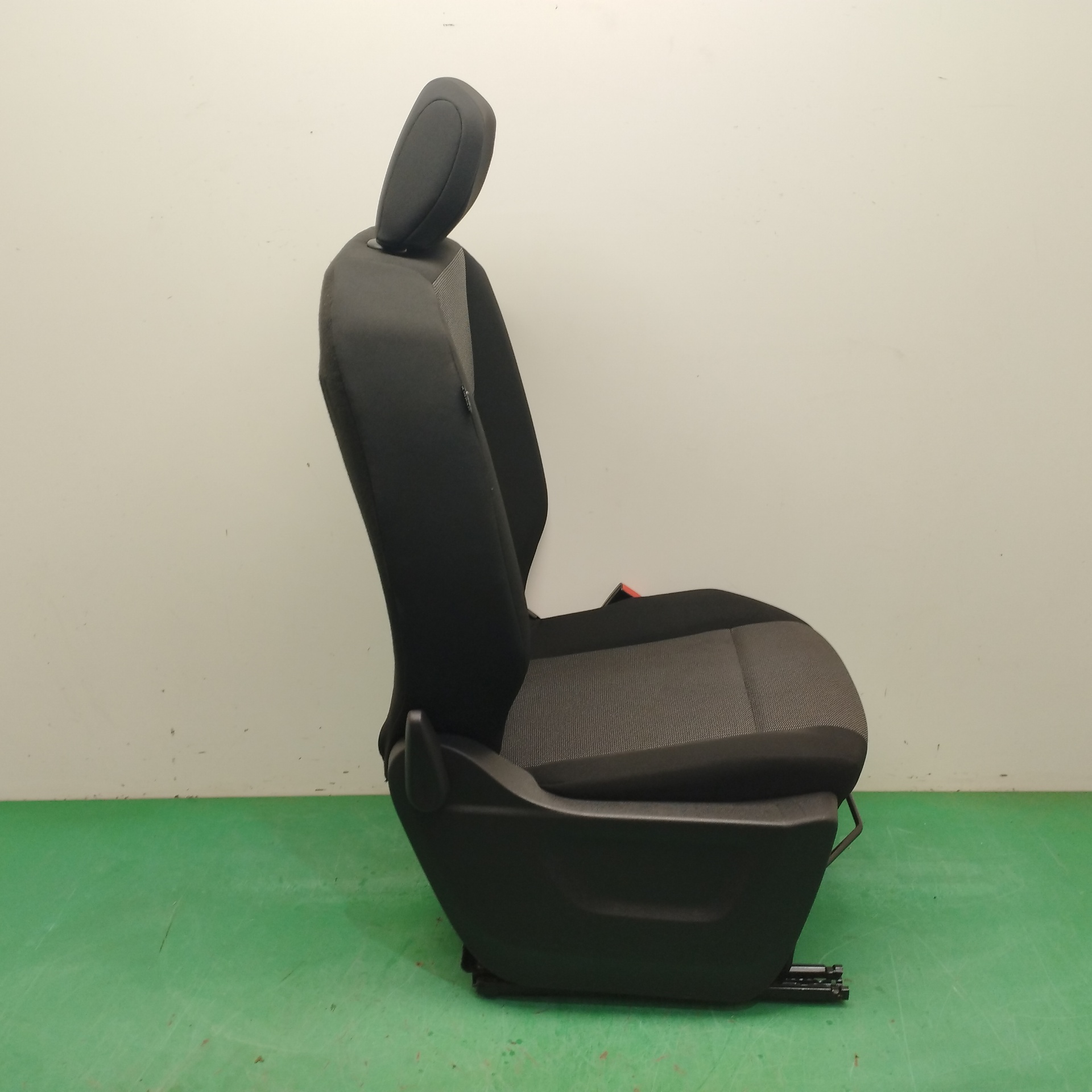 ASIENTO DELANTERO DERECHO