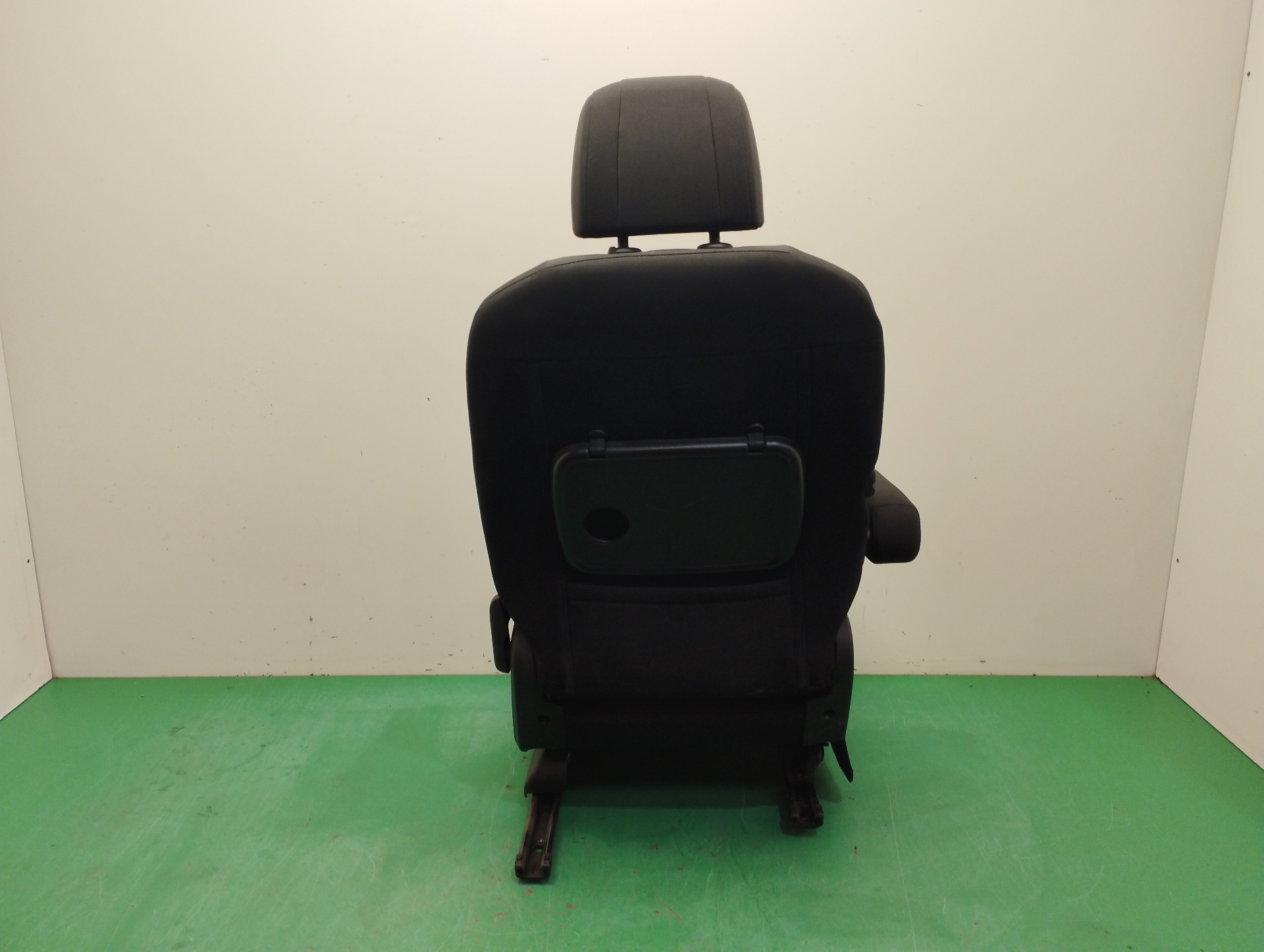 ASIENTO DELANTERO IZQUIERDO