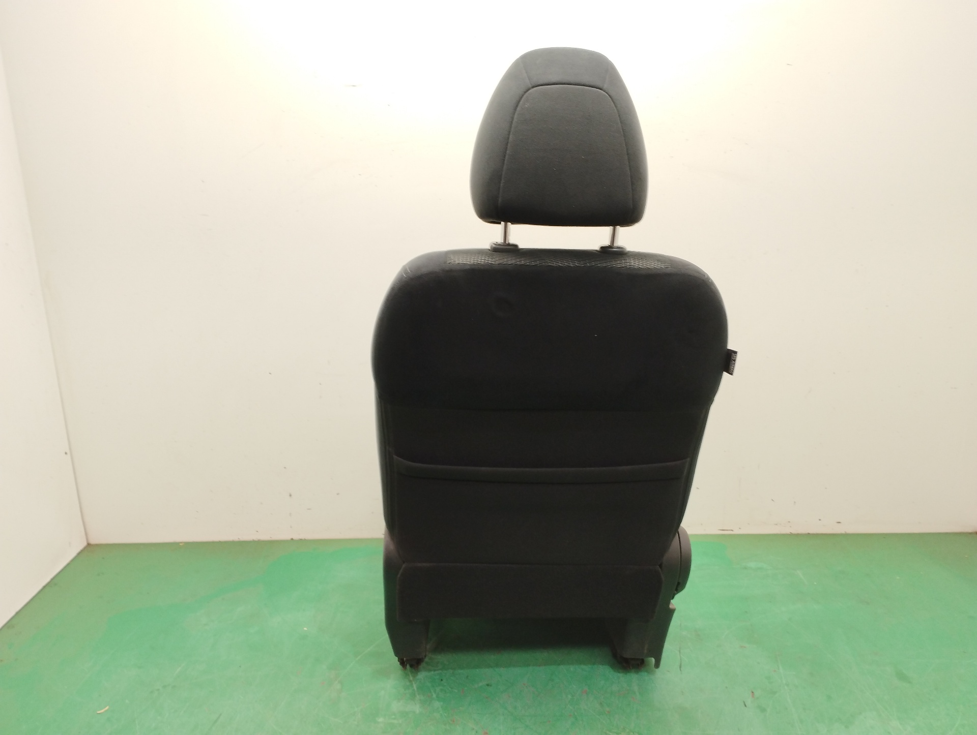 ASIENTO DELANTERO IZQUIERDO