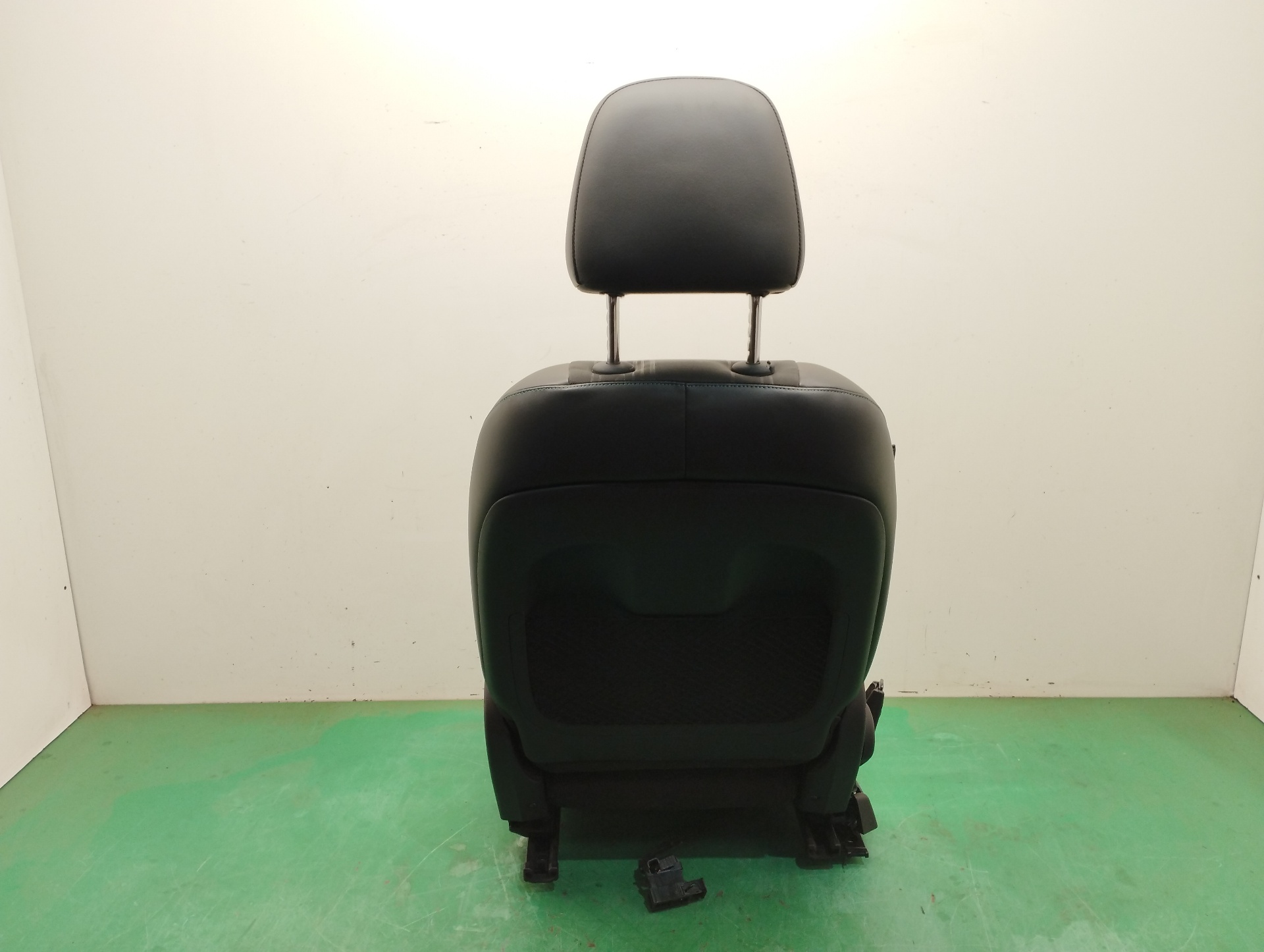 ASIENTO DELANTERO IZQUIERDO