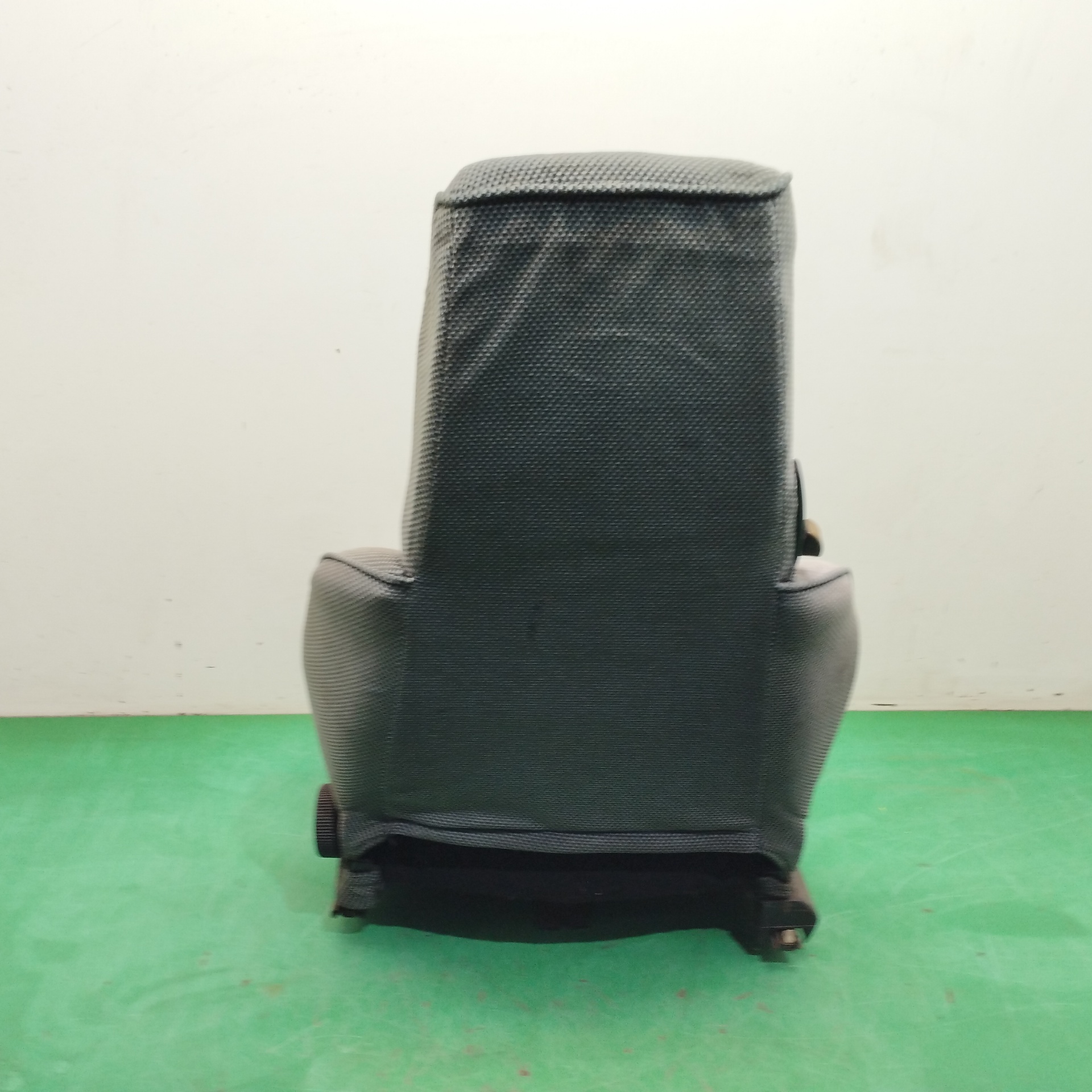 ASIENTO DELANTERO IZQUIERDO