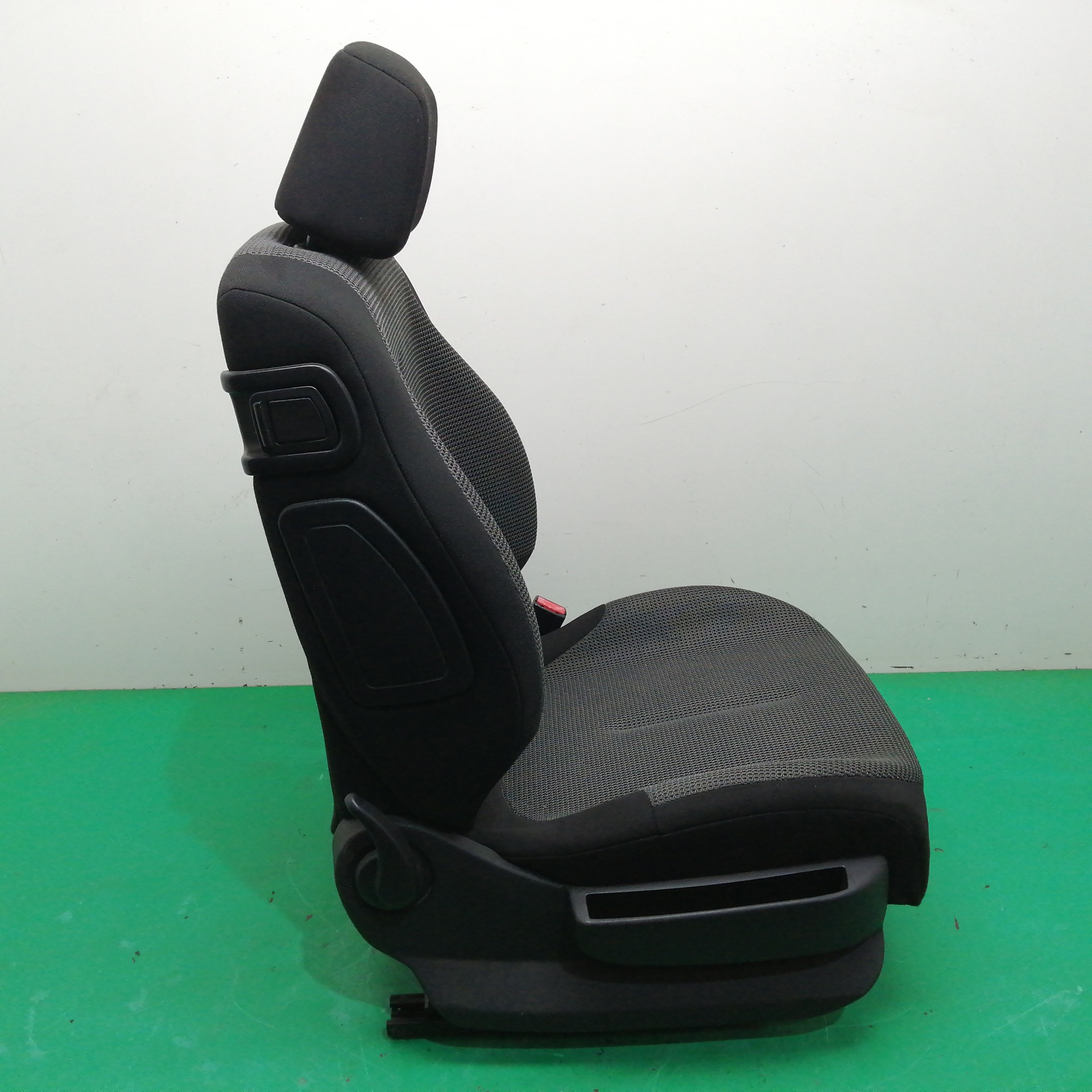 ASIENTO DELANTERO DERECHO