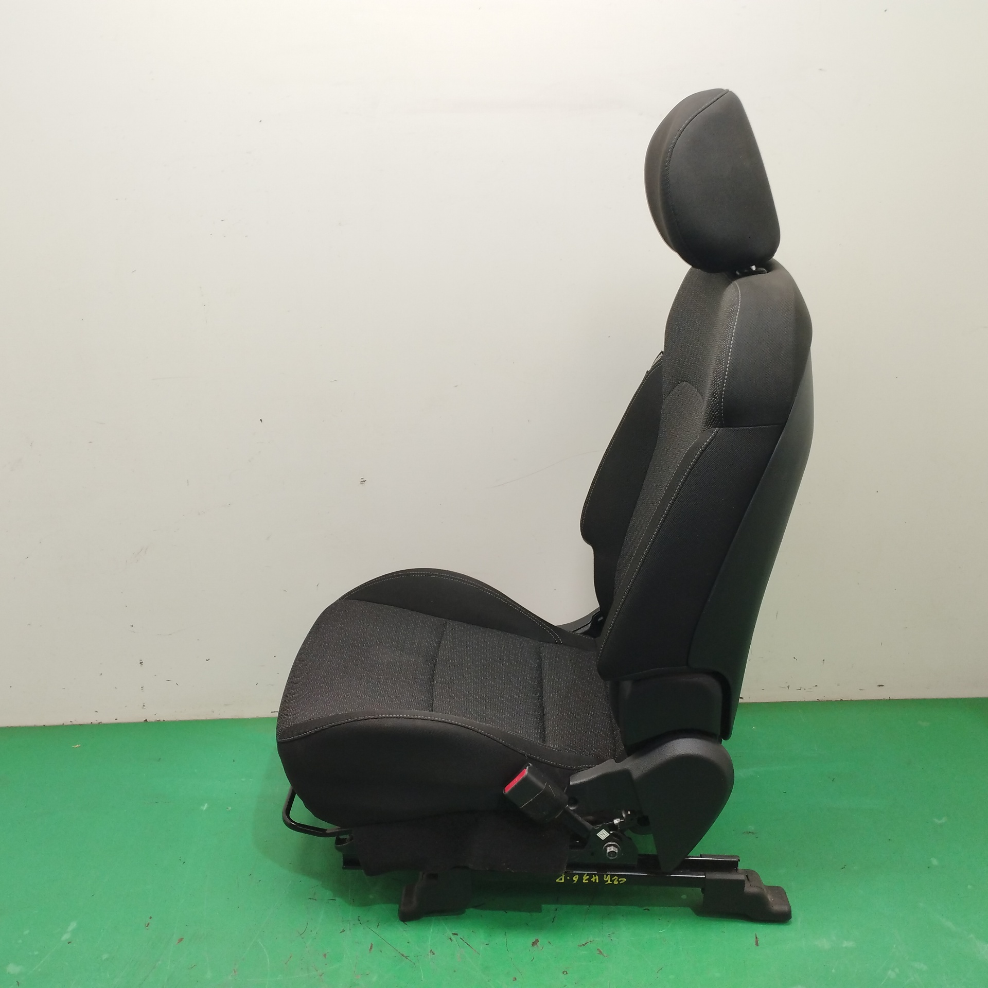 ASIENTO DELANTERO DERECHO