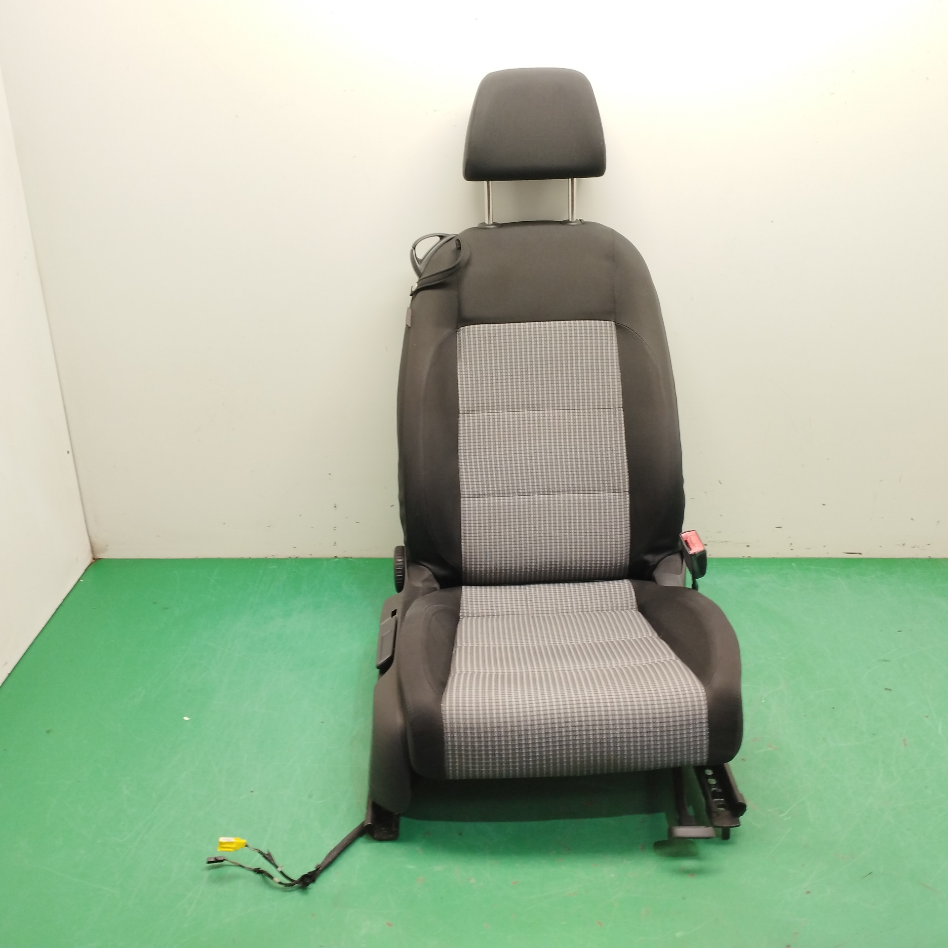 ASIENTO DELANTERO DERECHO