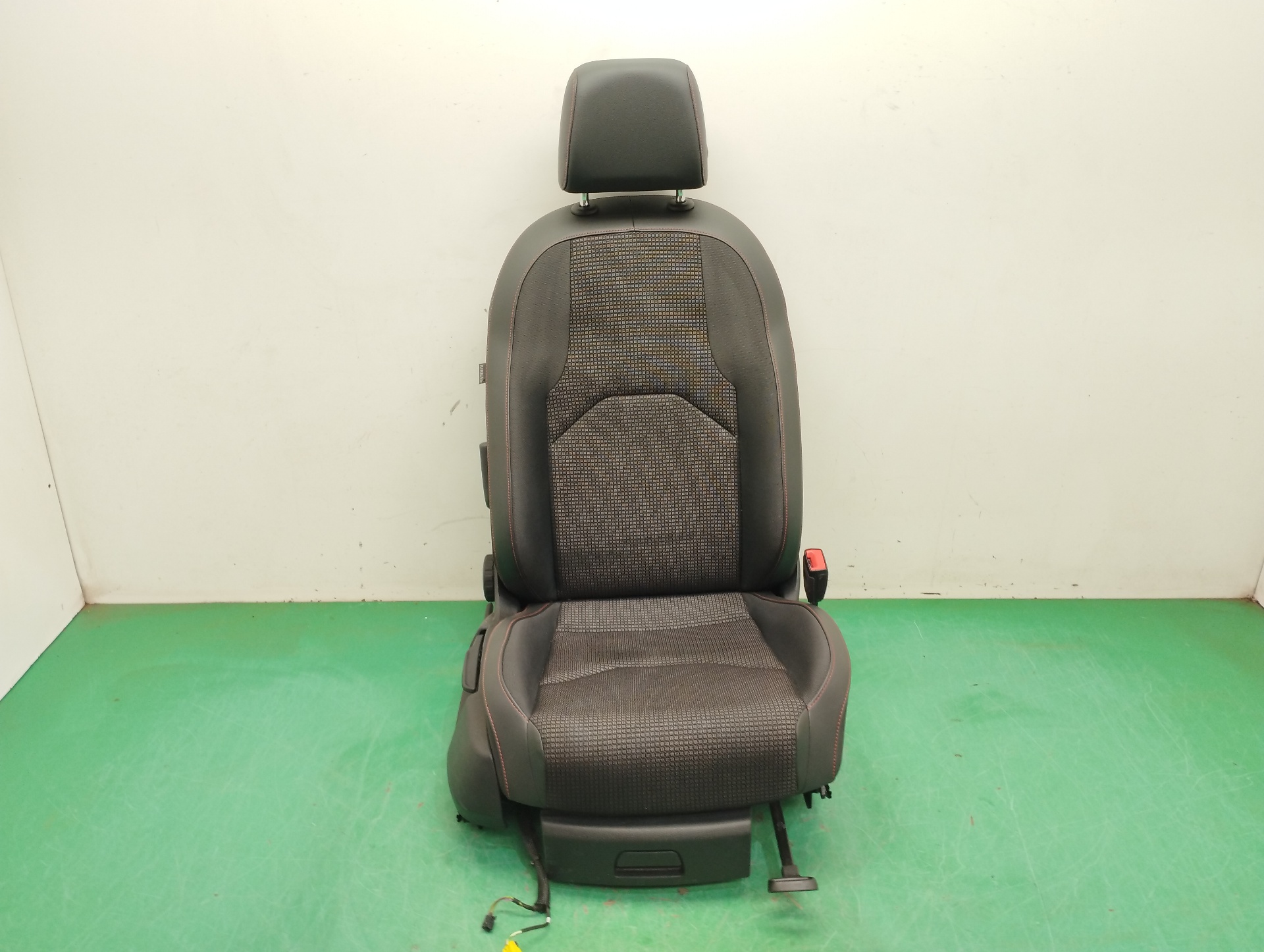 ASIENTO DELANTERO DERECHO