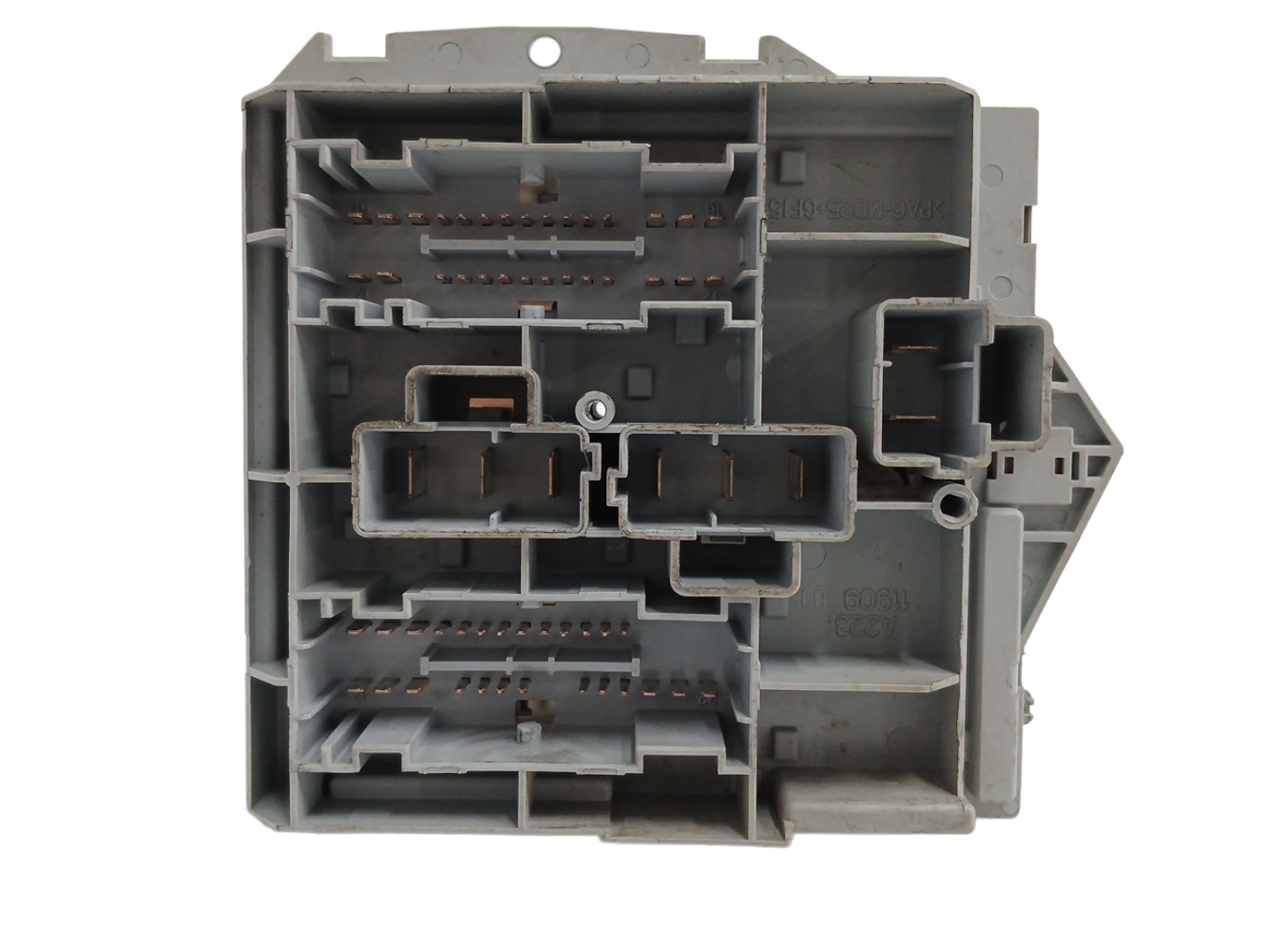 CAJA RELES / FUSIBLES