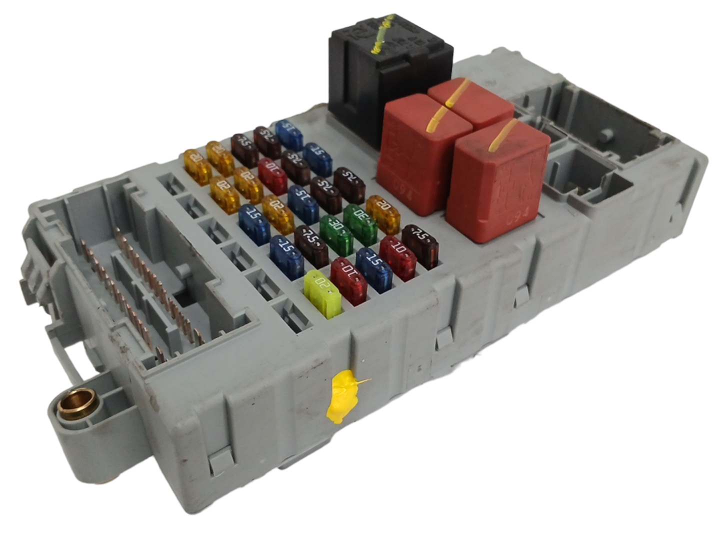 CAJA RELES / FUSIBLES