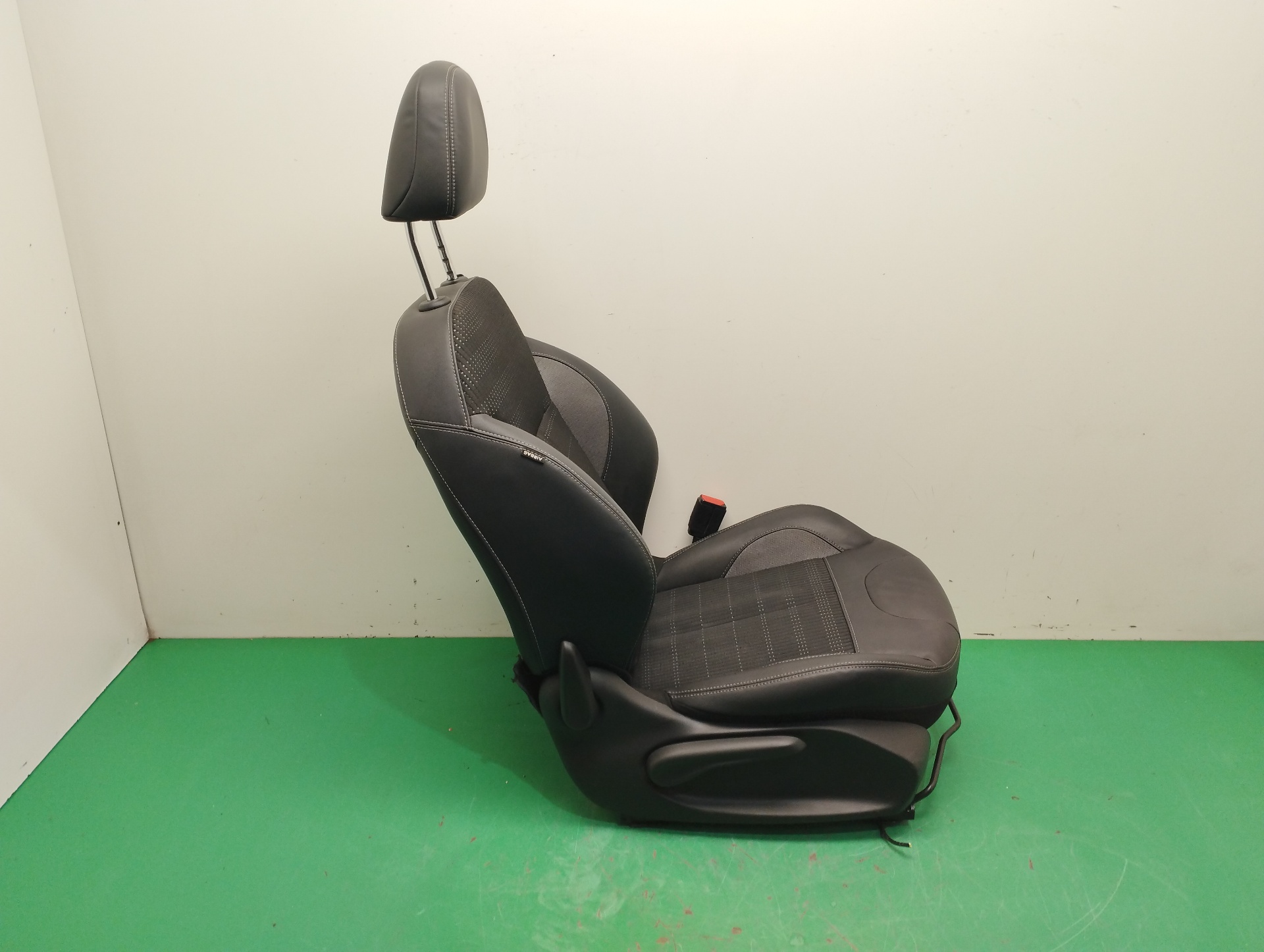 ASIENTO DELANTERO DERECHO