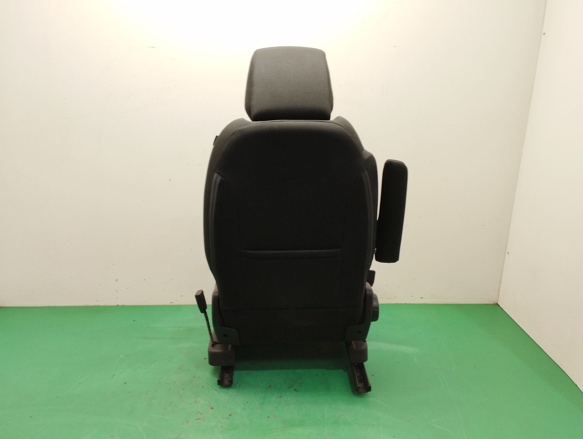 ASIENTO DELANTERO IZQUIERDO