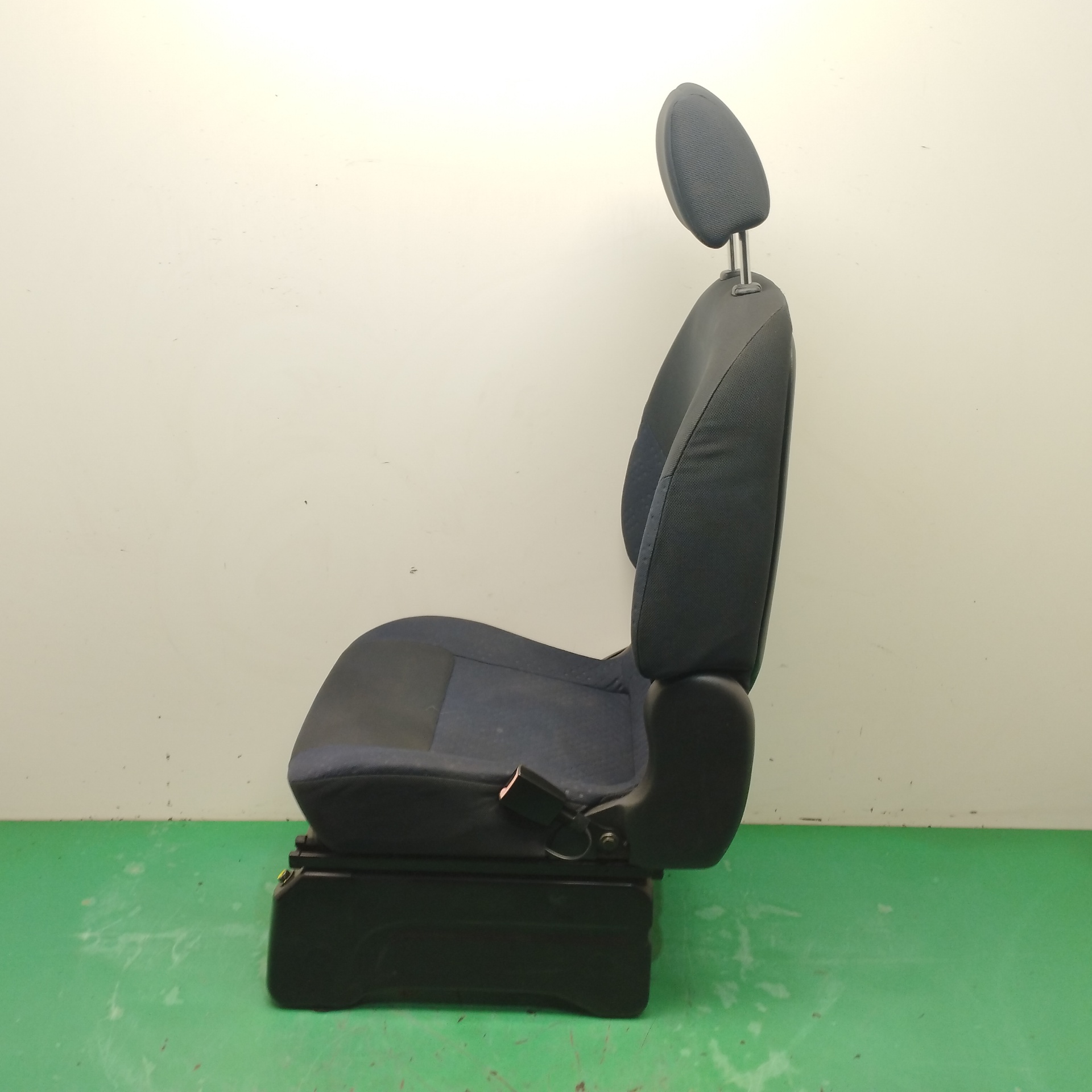 ASIENTO DELANTERO DERECHO