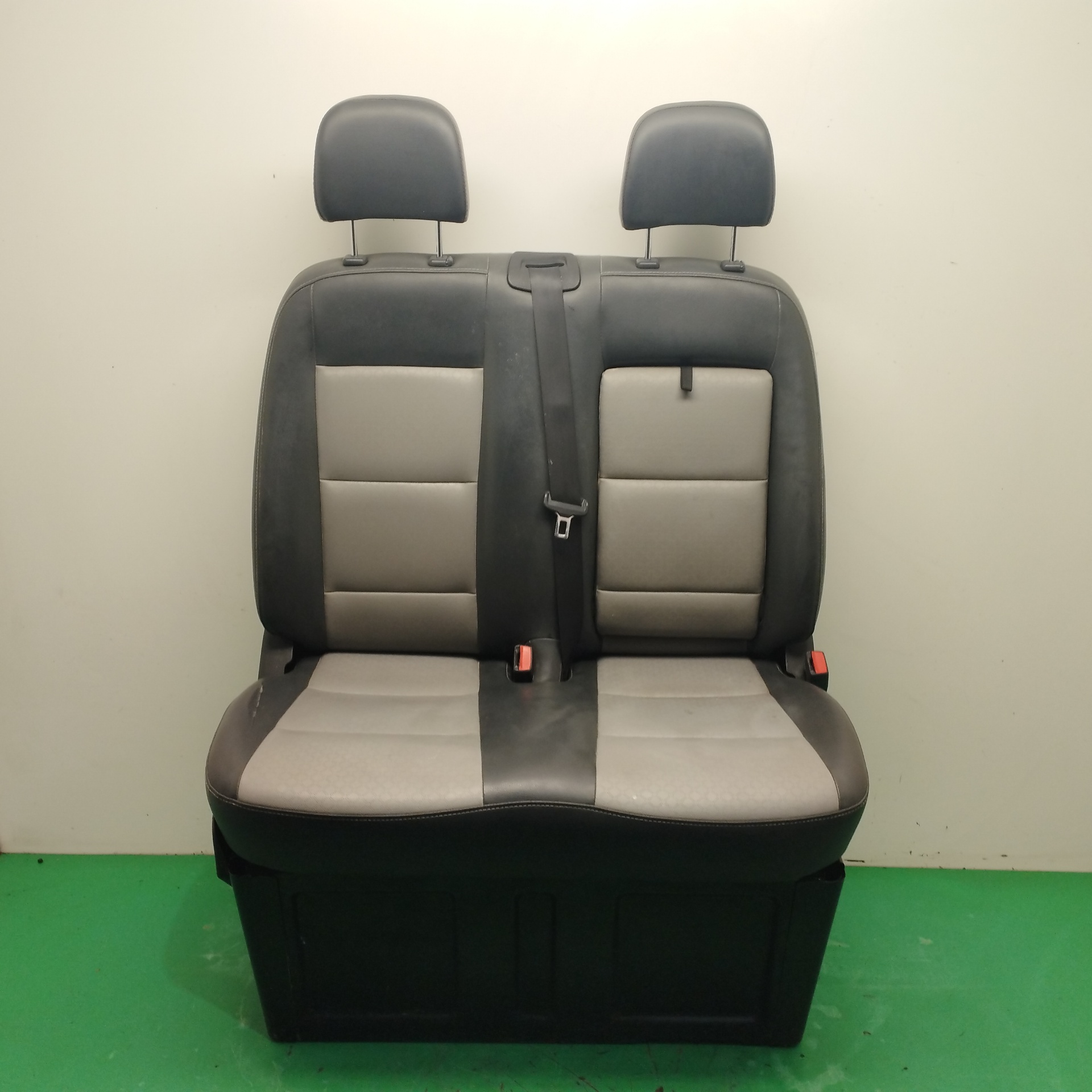 # ASIENTO AUTO DOBLE