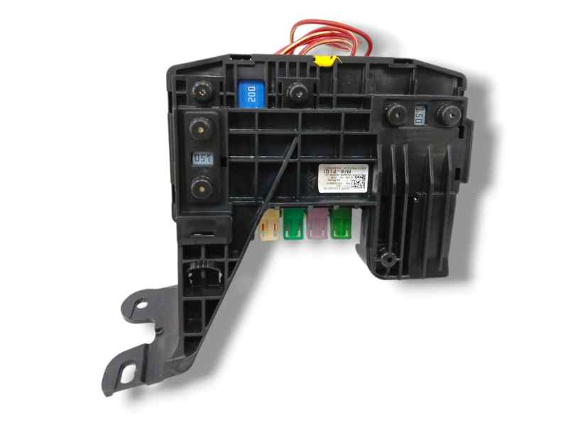 CAJA RELES / FUSIBLES