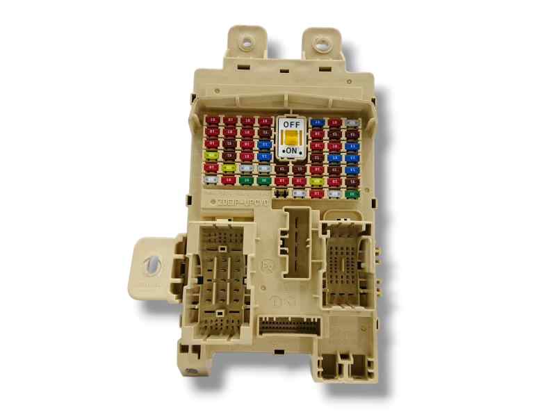 CAJA RELES / FUSIBLES