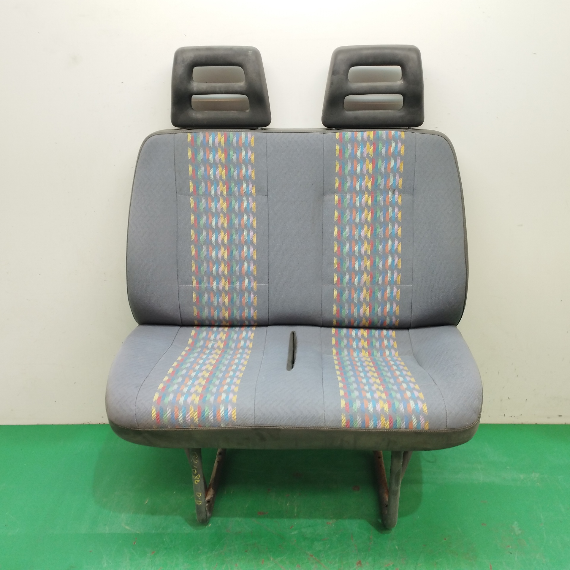 # ASIENTO AUTO DOBLE