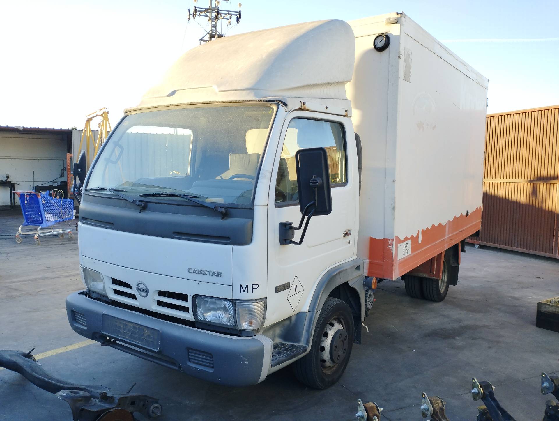 NISSAN CABSTAR 01.04 -> 2004