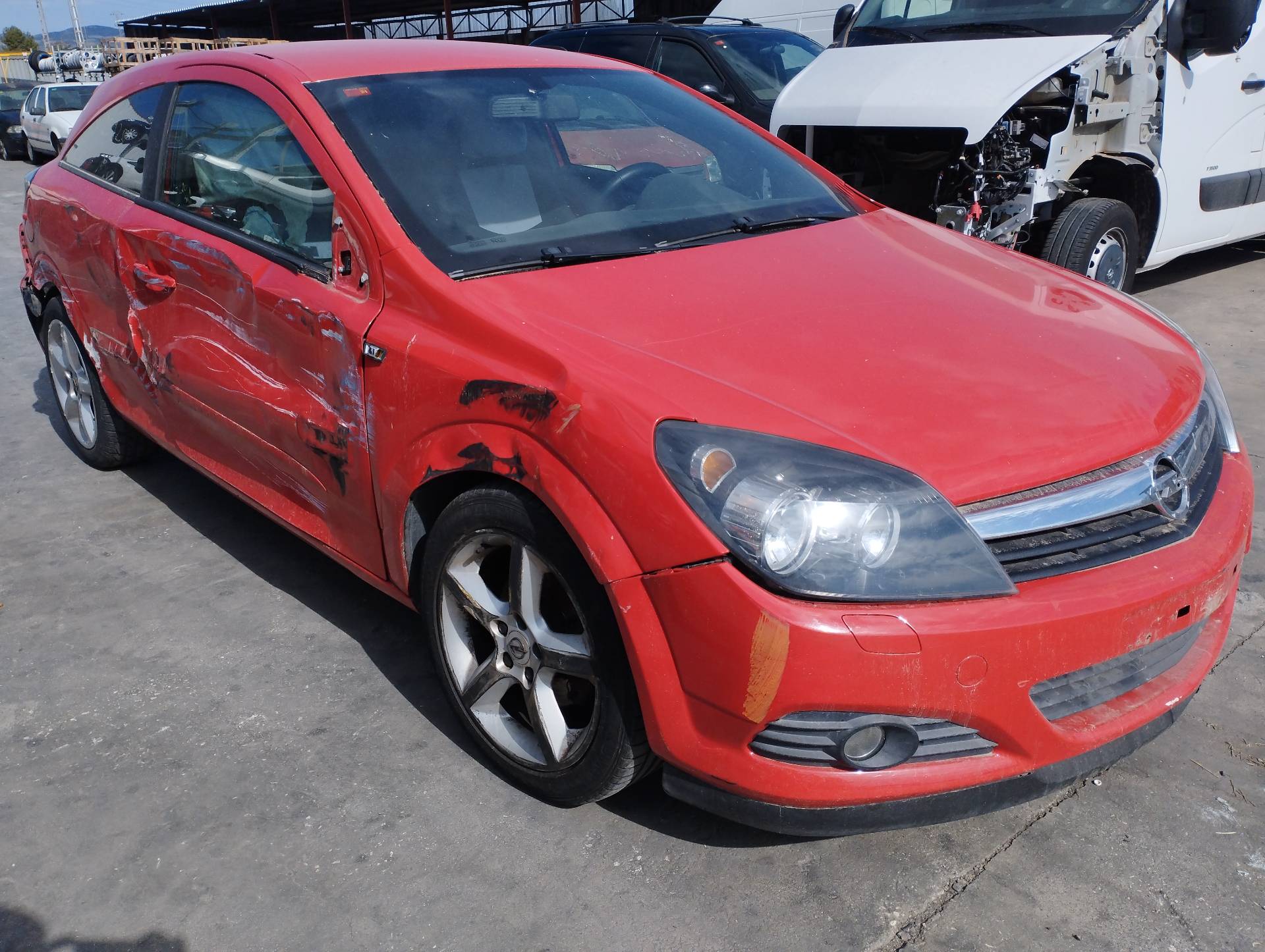 OPEL ASTRA GTC 2004