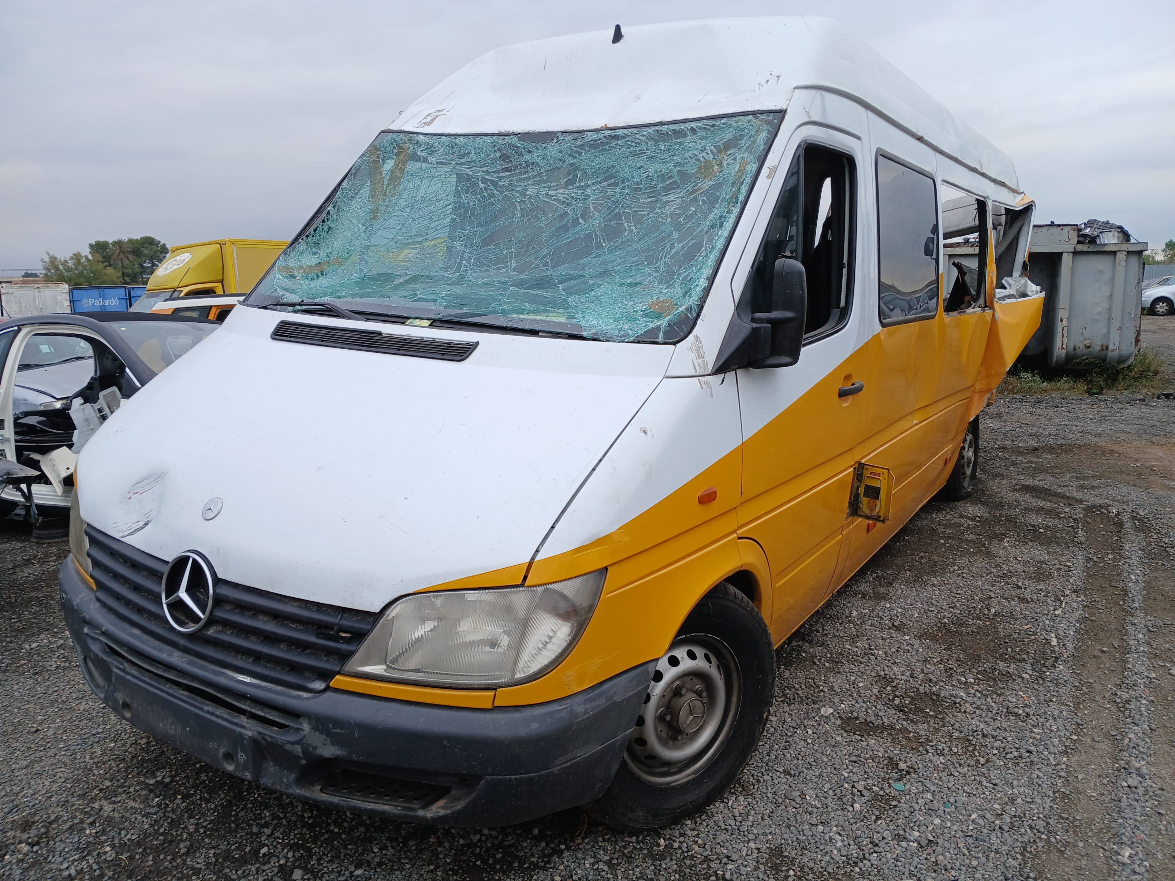 MERCEDES SPRINTER 02.00 -> COMBI, TECHO ELEVADO 1999