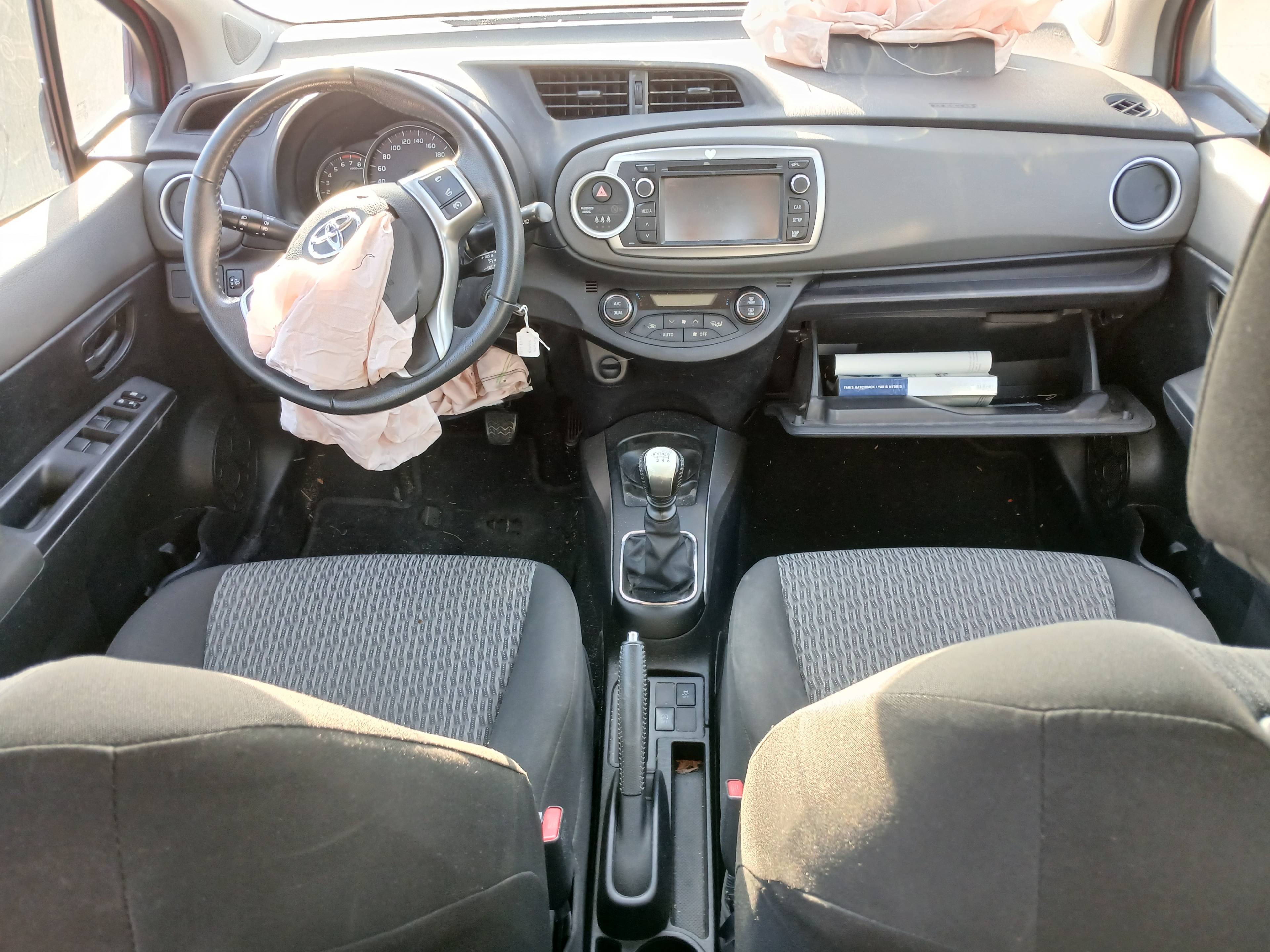 TOYOTA YARIS 2011