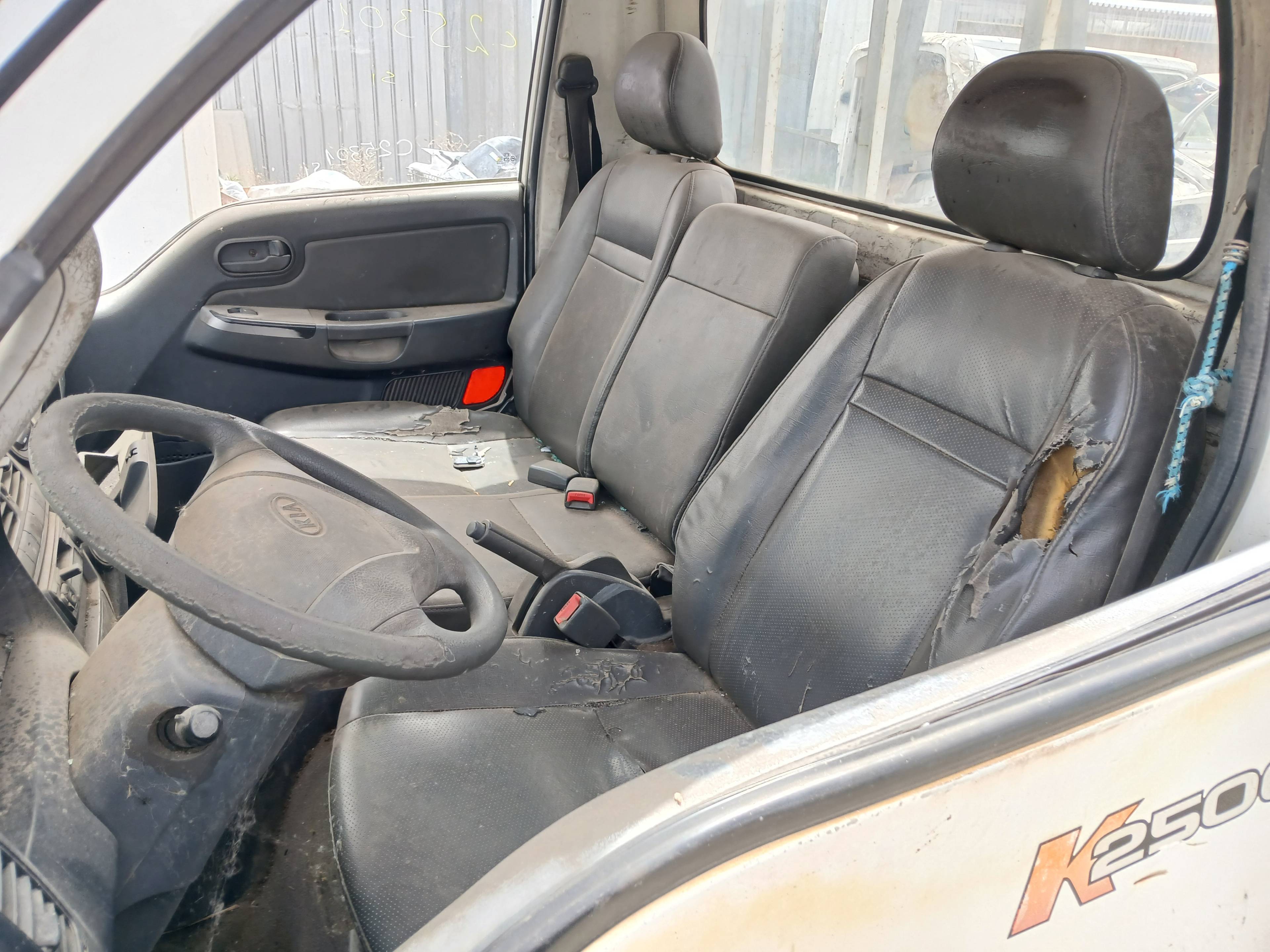 KIA K - SERIE 2700 / 2500 2004