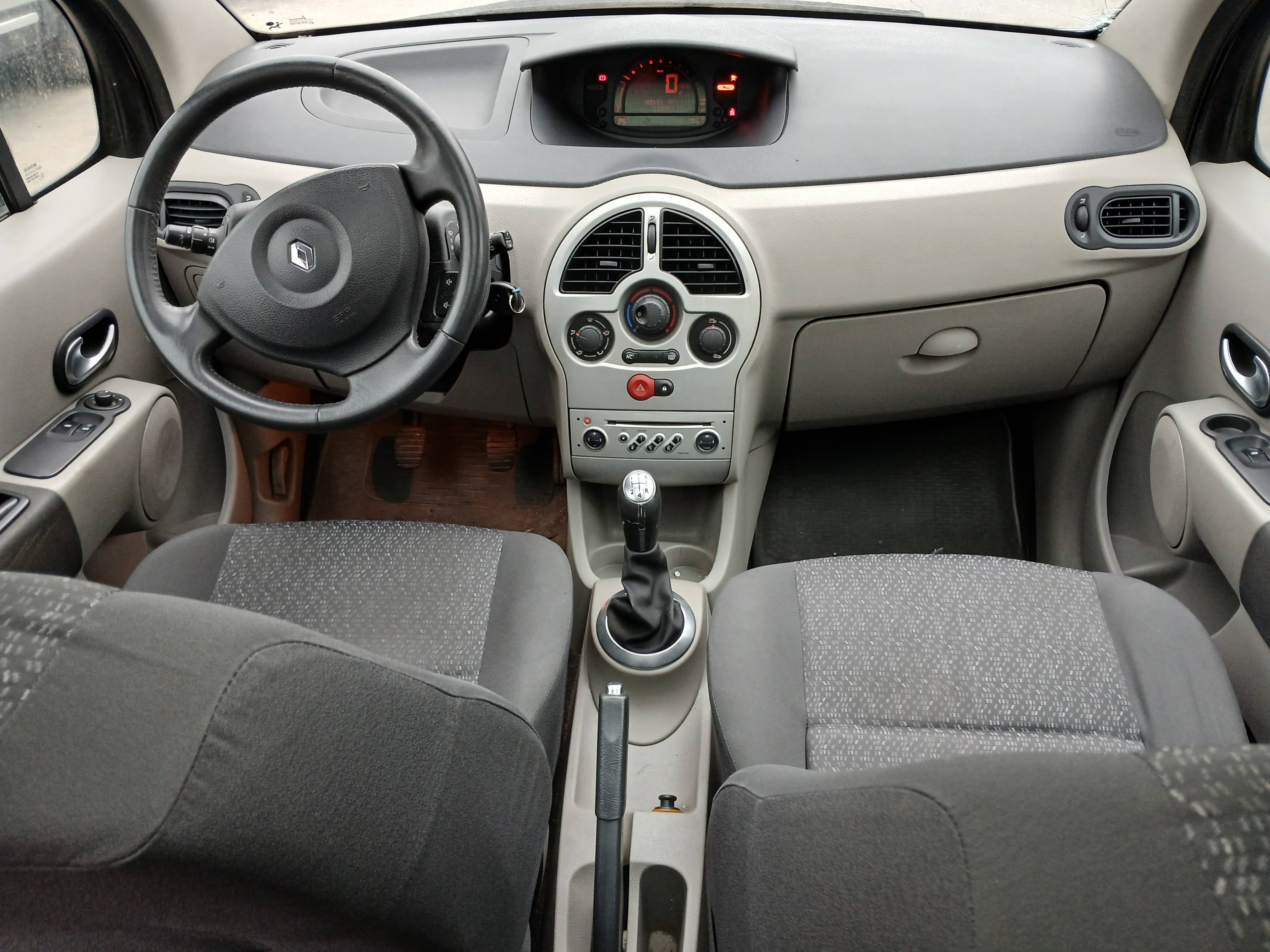 RENAULT MODUS 2004